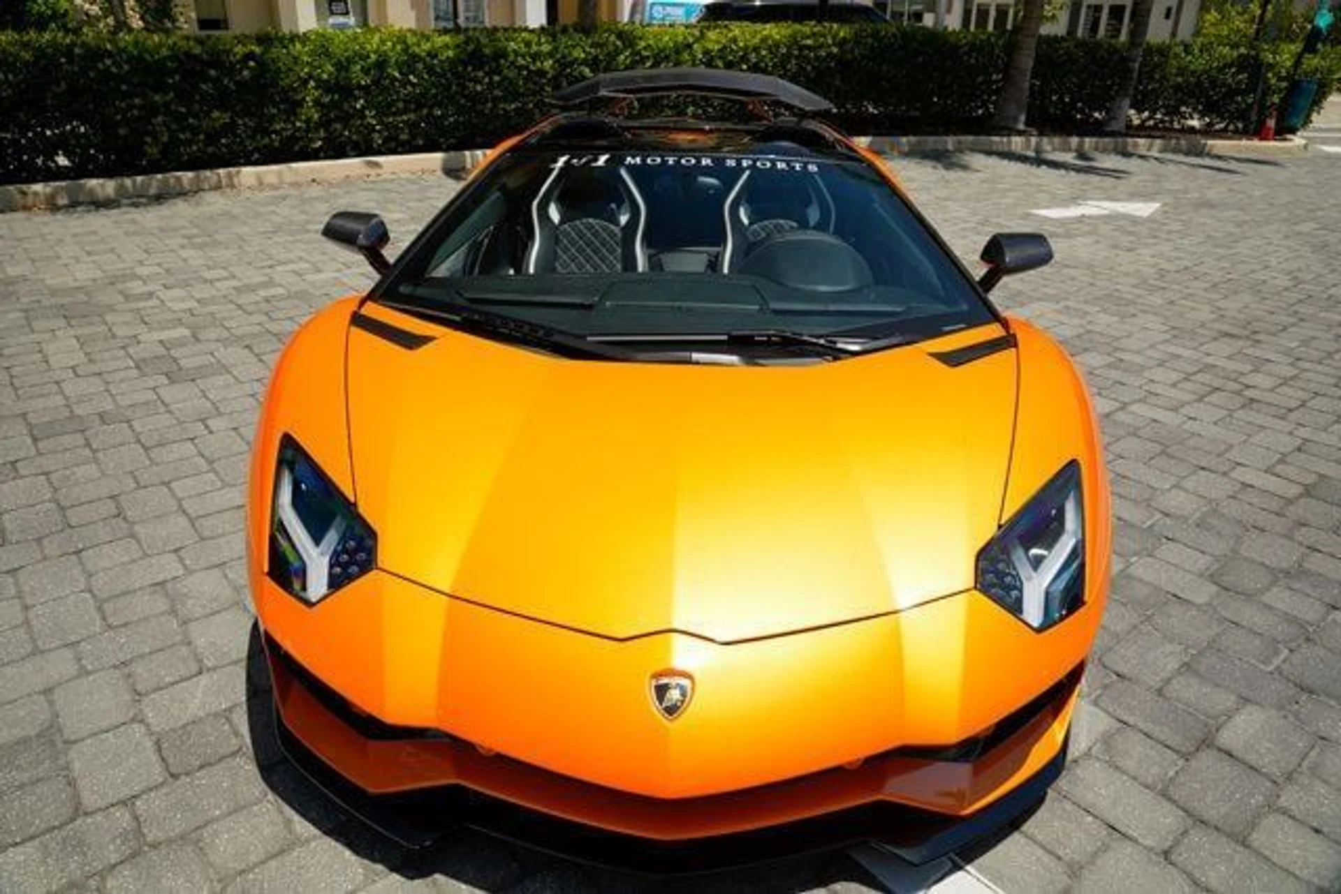 mph005_2538690414_used_2018_lamborghini_aventador_sroadster_14354_22897283_6_640_577a7de86d
