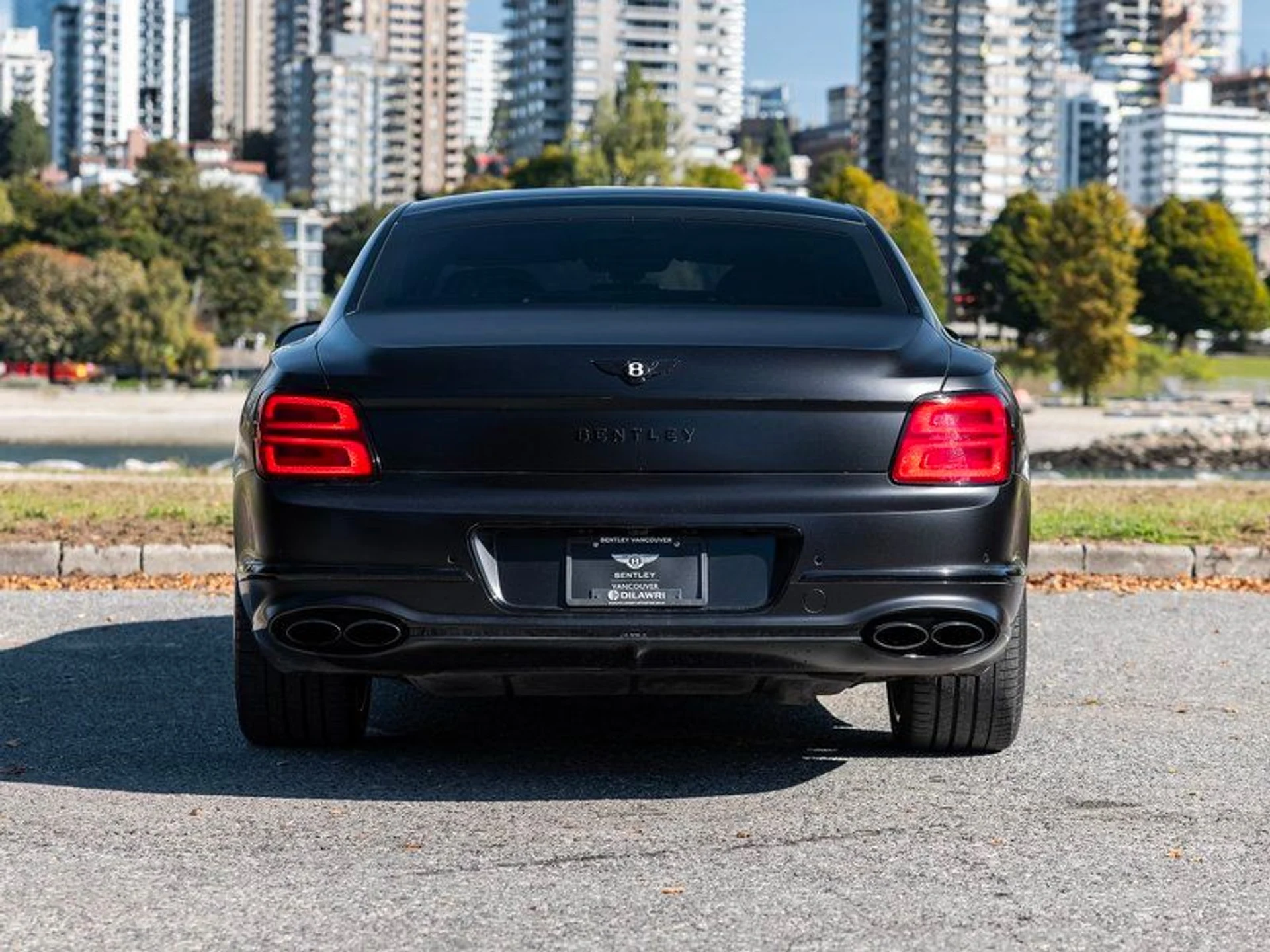 mph005_2544902831_34788849_04425_2021_bentley_flying_spur_006_488f7283d6