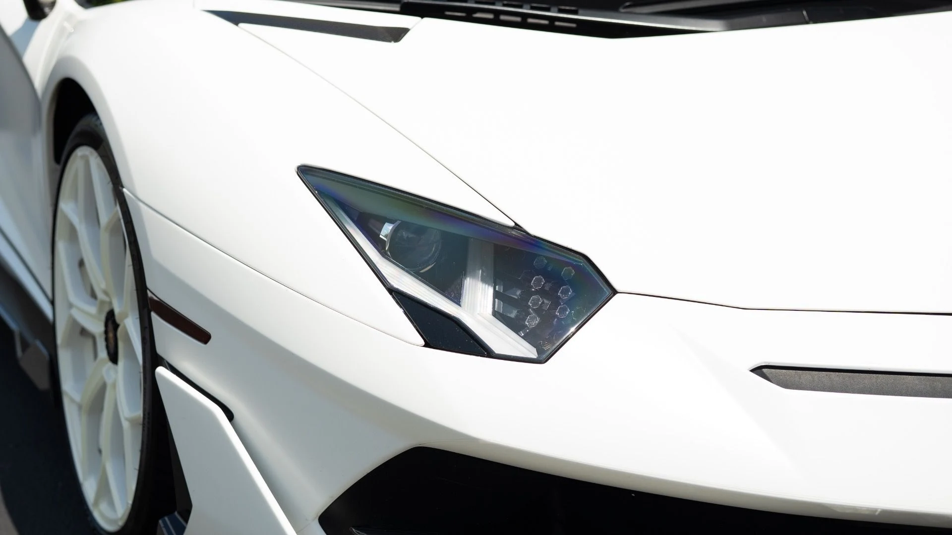 mph005_2546168609_Used_2019_Lamborghini_Aventador_LP_770_4_SVJ_1754340799_3745dc3a7b
