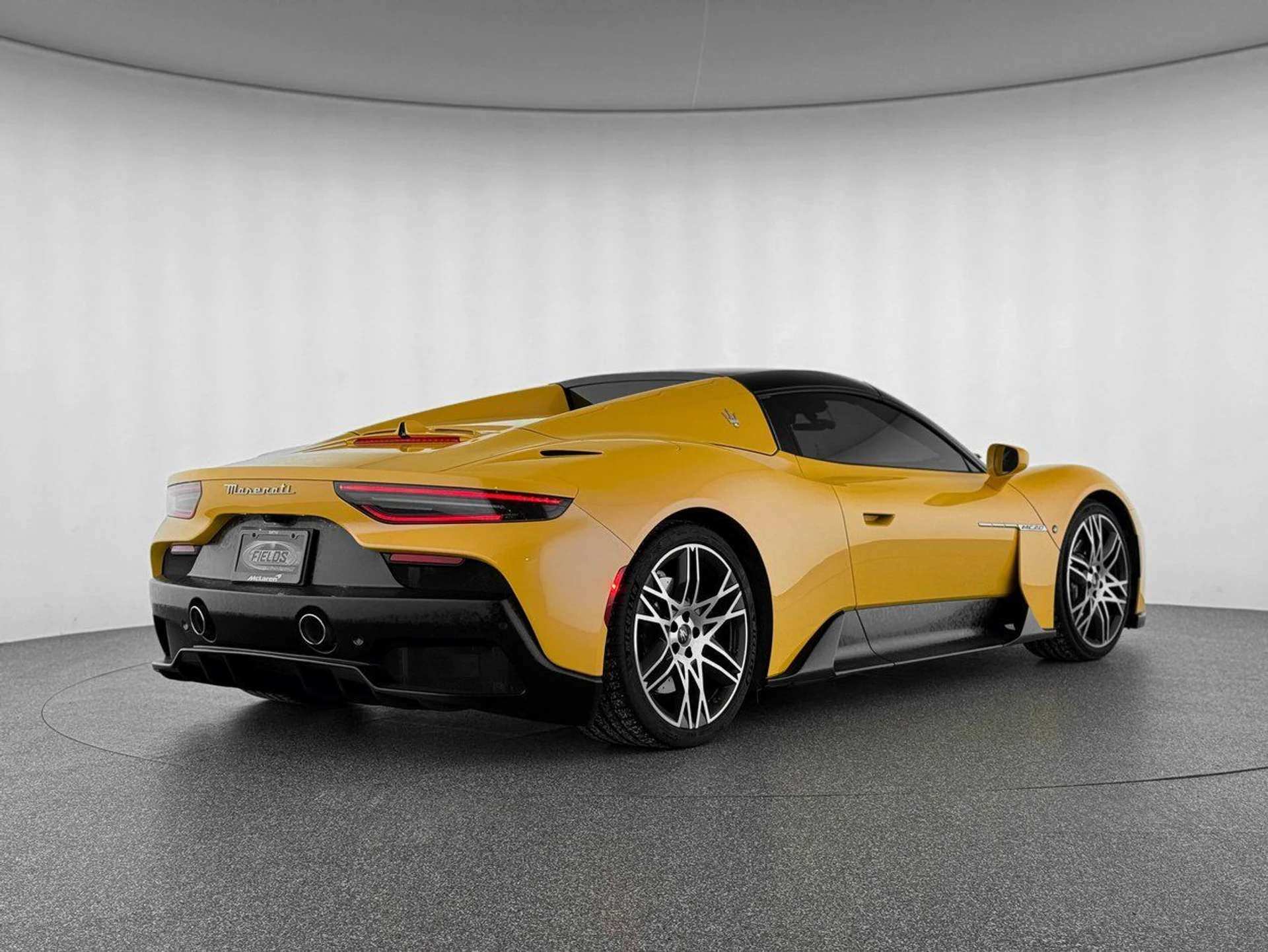 mph005_2548462092_db601a182ad0942a678a46eb024f3428x_1a2a395500