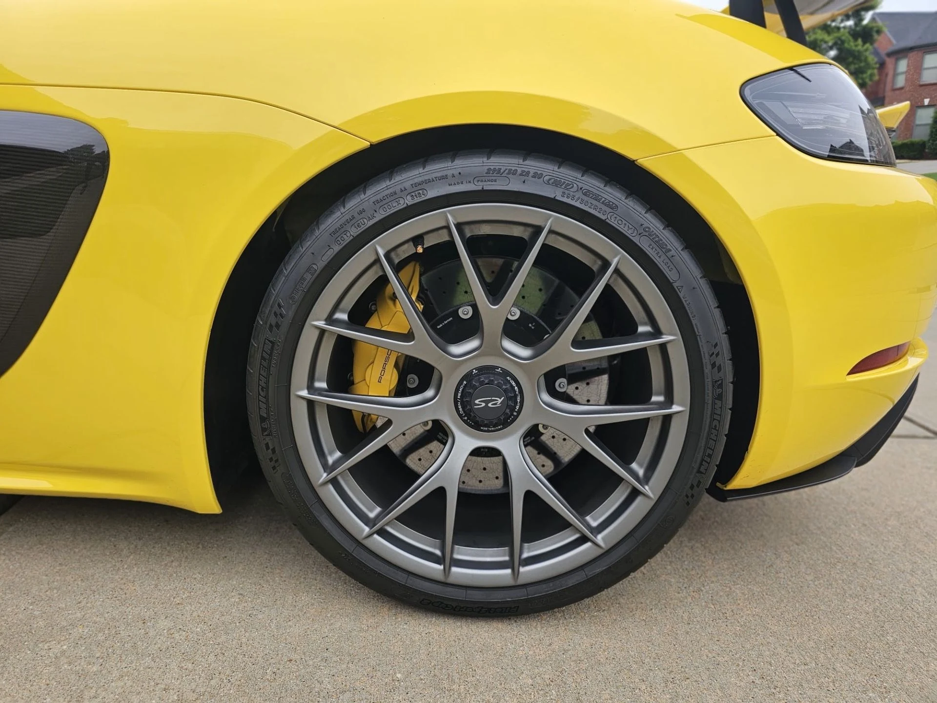 mph005_2548689758_Used_2024_Porsche_718_Cayman_GT_4_RS_1778613243_3fdb0417e1