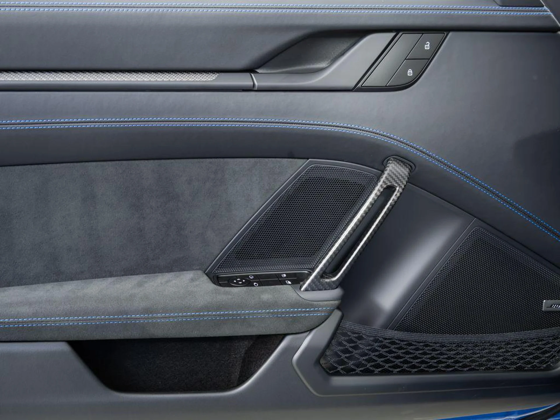 mph005_2552189477_jk_UT_0_NLPW_Nsd723rp_DC_1_Mu_T_Exq8_de82fc1289