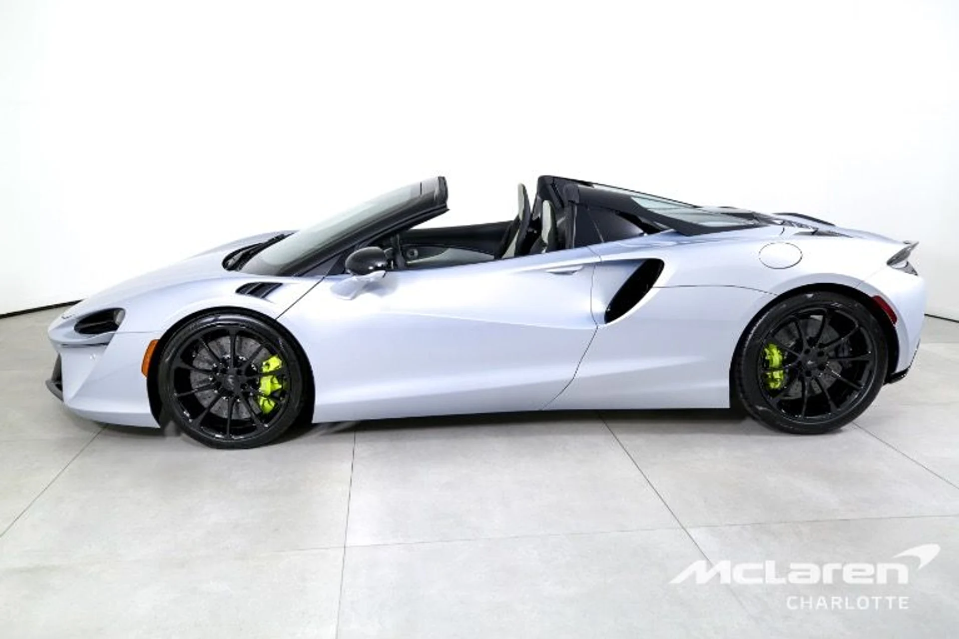 mph005_2565888797_Used_2025_Mc_Laren_Artura_Spider_Tech_Lux_18db3f55ea
