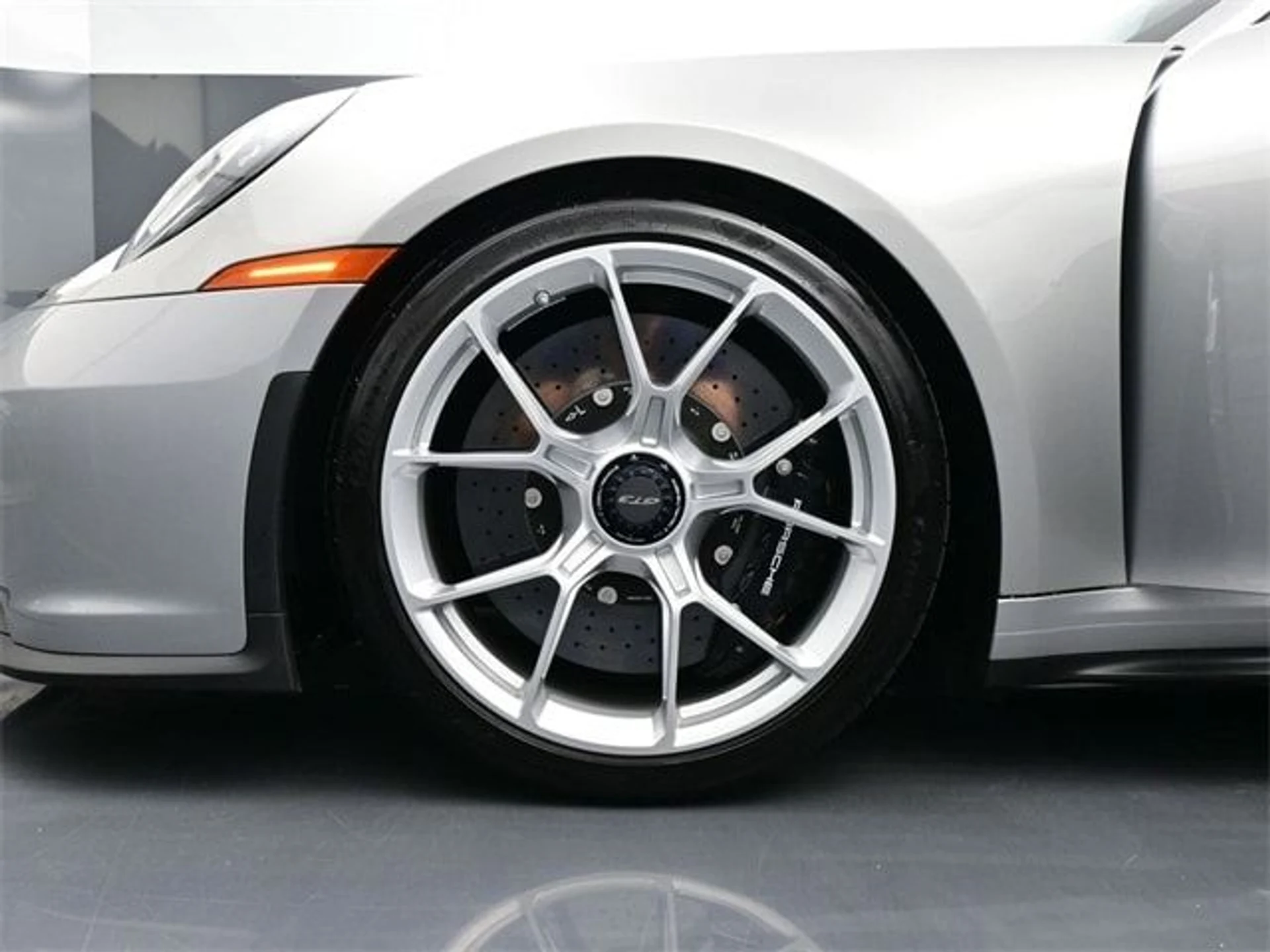 mph005_256840978_0a3e013114b7682f33719dfa23119395x_27c343e7a7