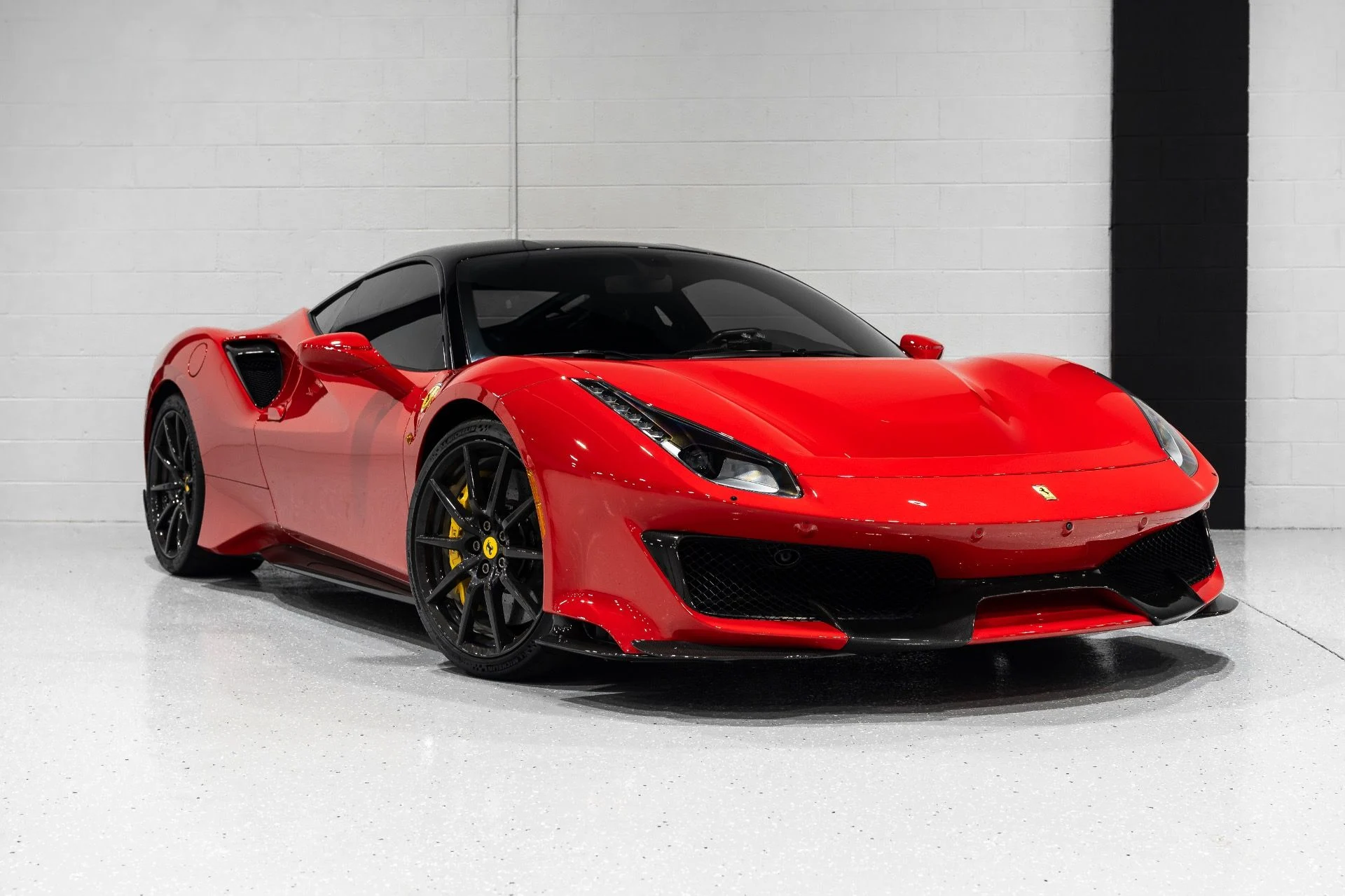mph005_257110711_Used_2020_Ferrari_488_Pista_1758067100_2f30c9ca36