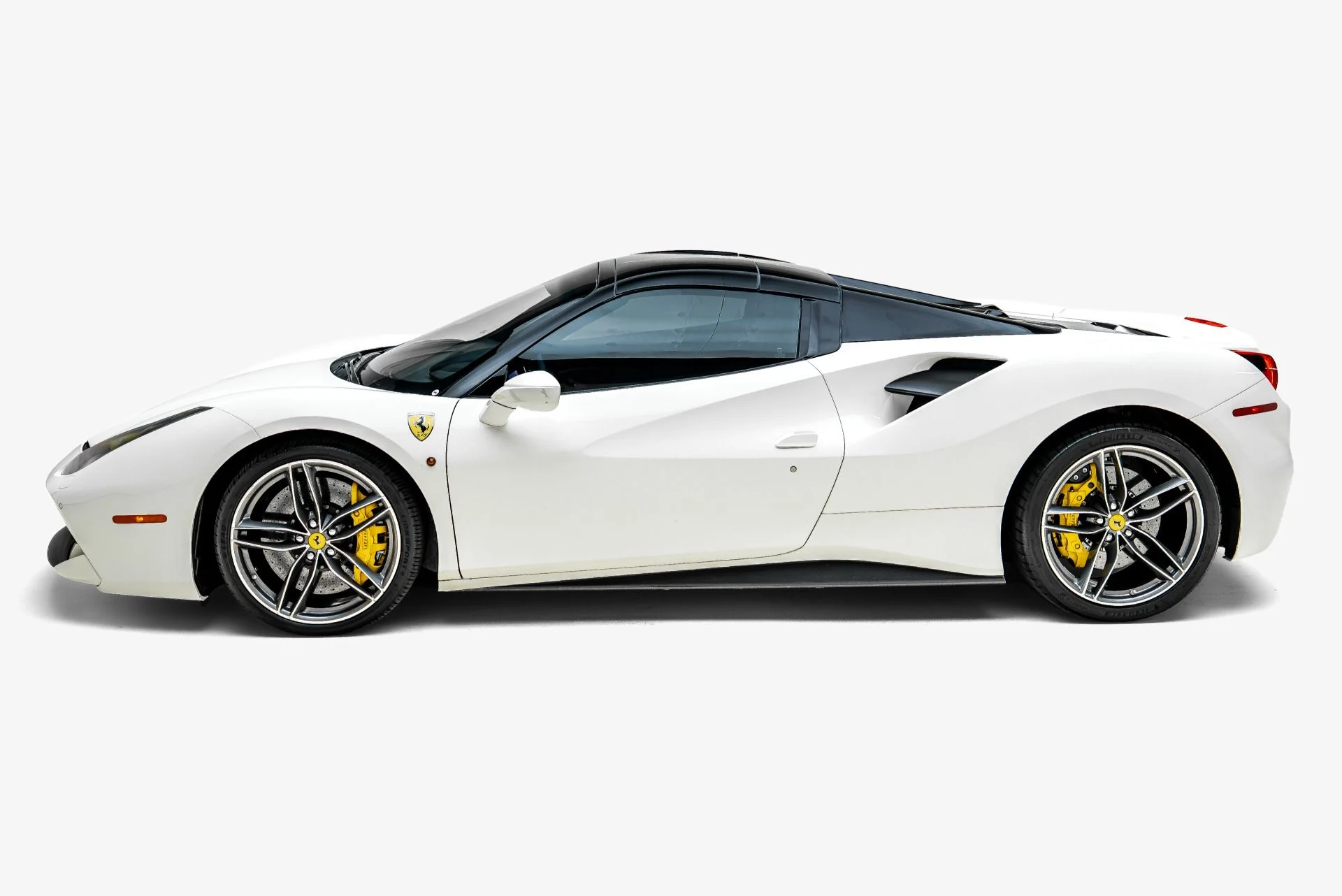mph005_2571779318_Used_2017_Ferrari_488_Spider_1784937292_ccb9dbab0d