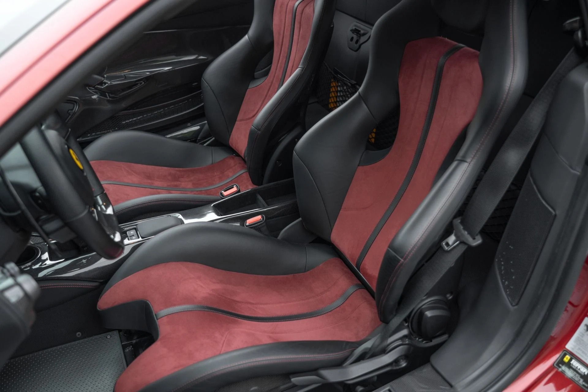 mph005_2572359120_Used_2019_Ferrari_488_Pista_1759877636_33570336d2