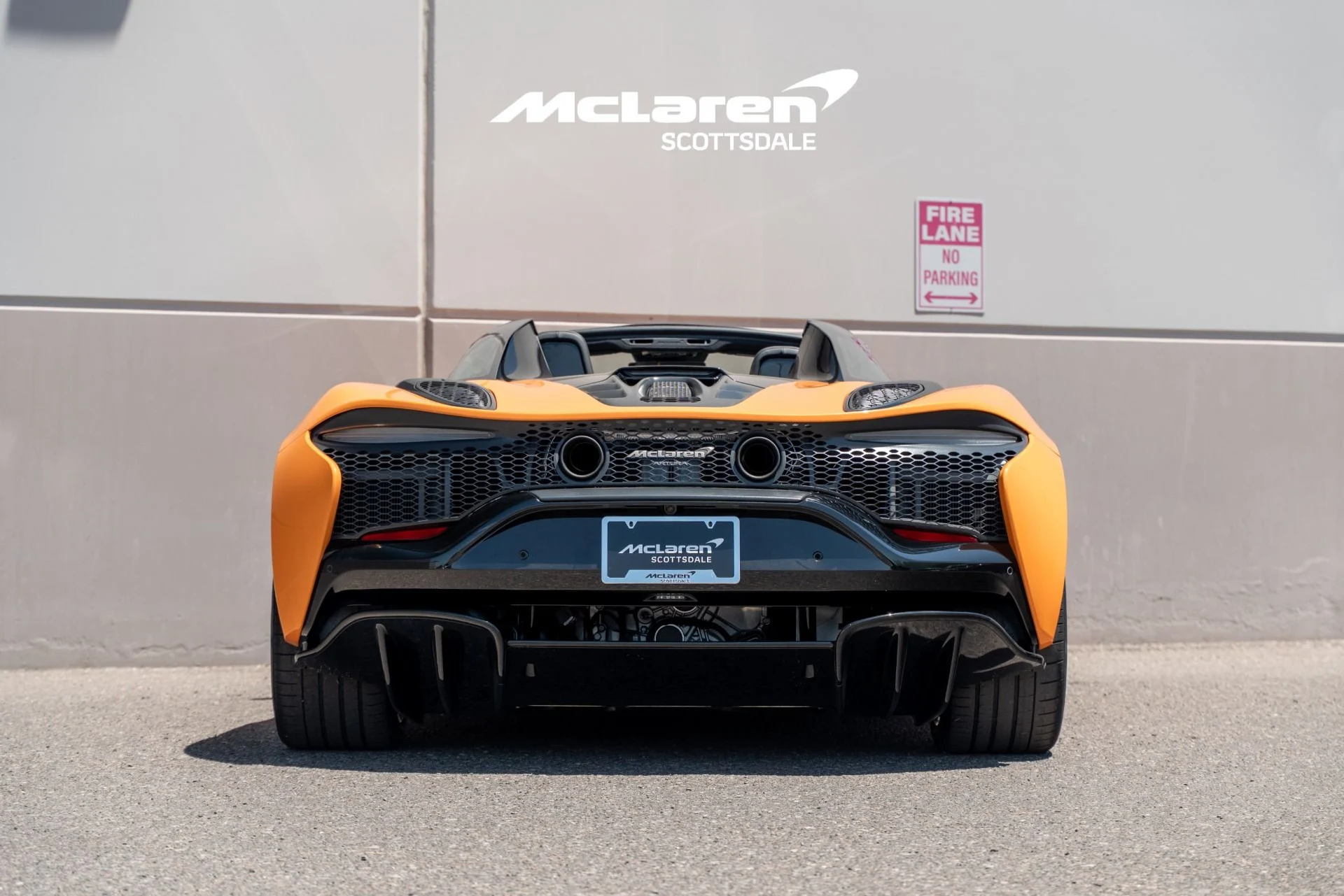 mph005_2572940769_Used_2025_MCLAREN_ARTURA_1785518982_7578c60e1c