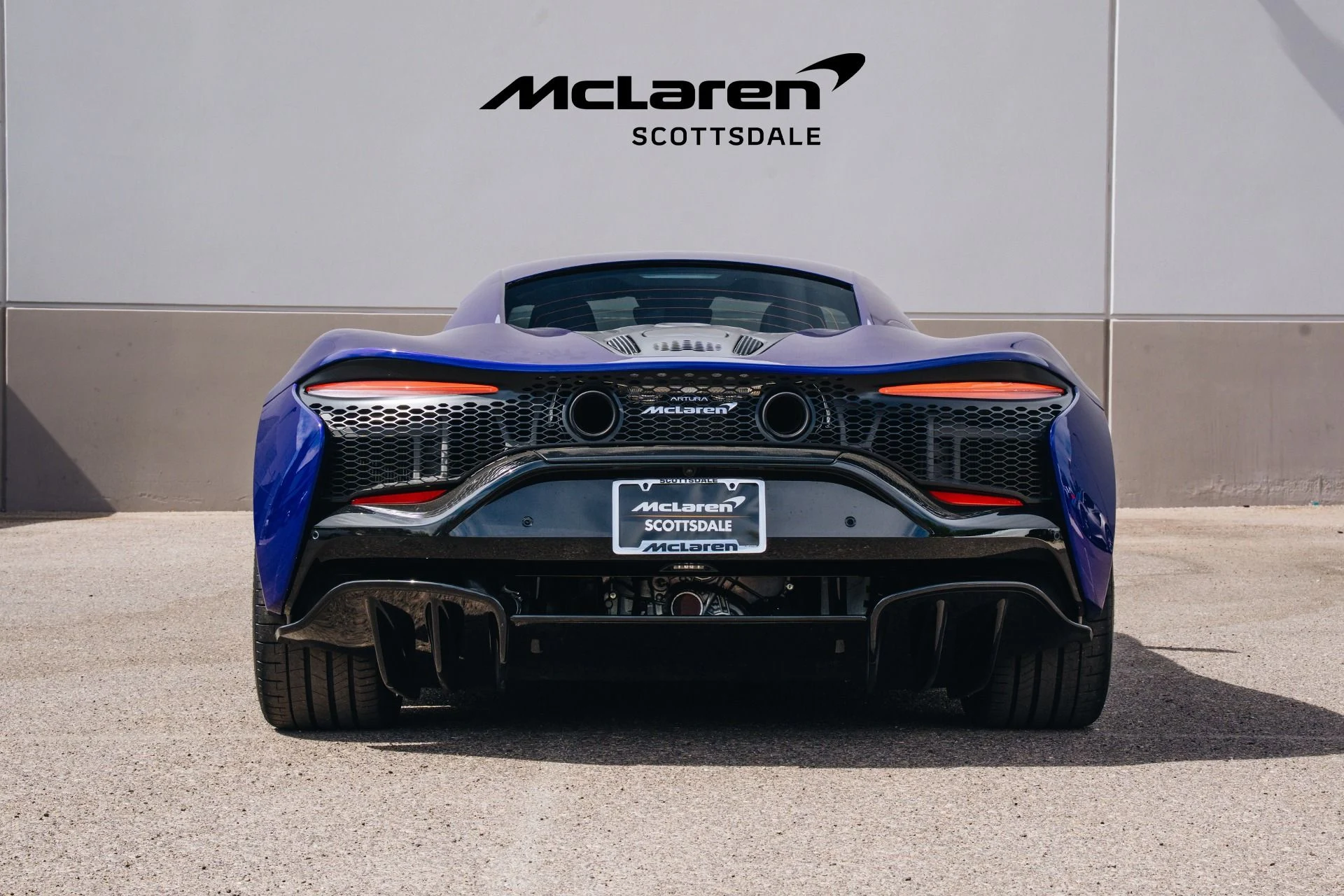 mph005_2575141290_Used_2023_MCLAREN_ARTURA_Vision_1748904428_a331ec093f