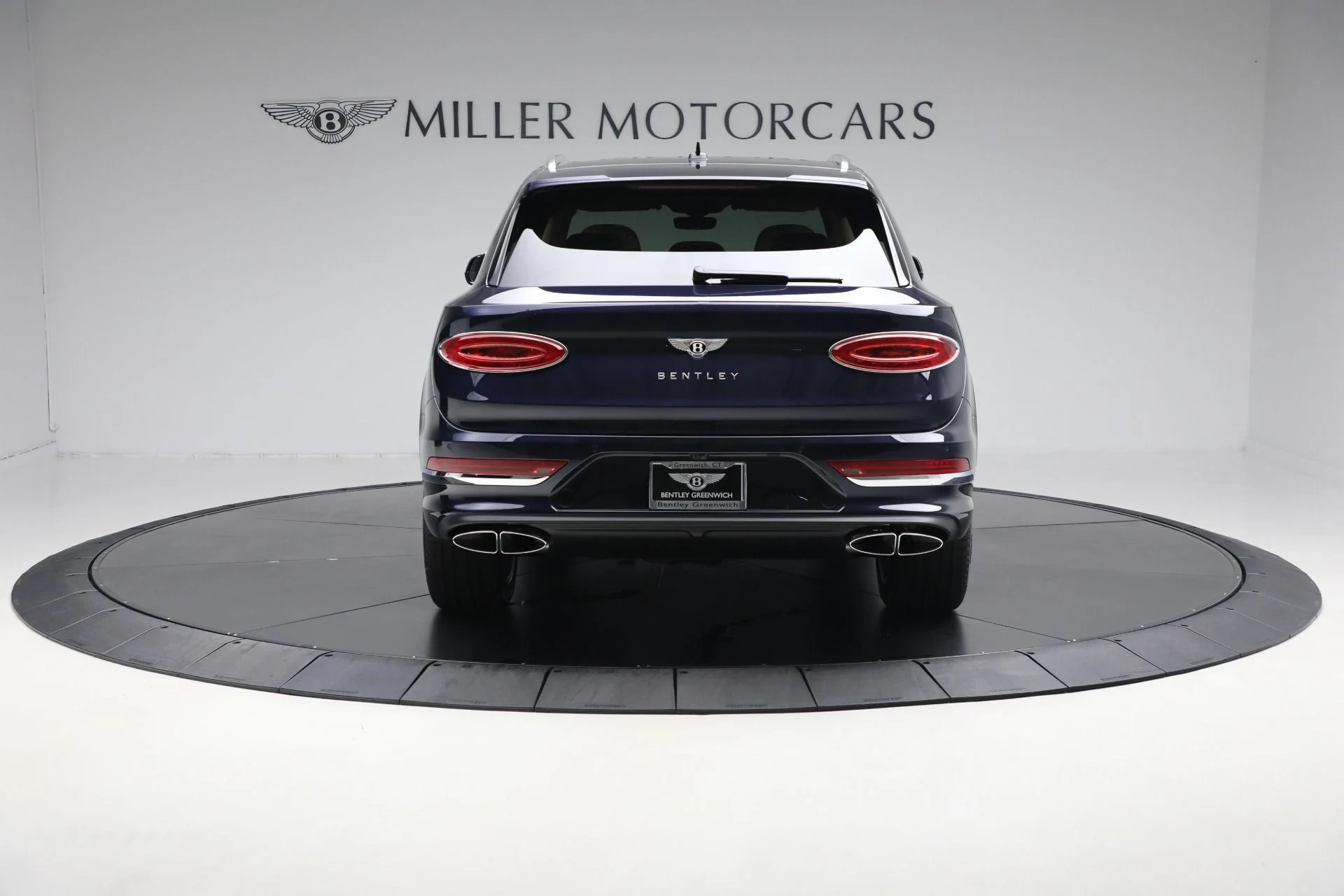 mph005_258455713_New_2025_Bentley_Bentayga_V8_0cae2e630f