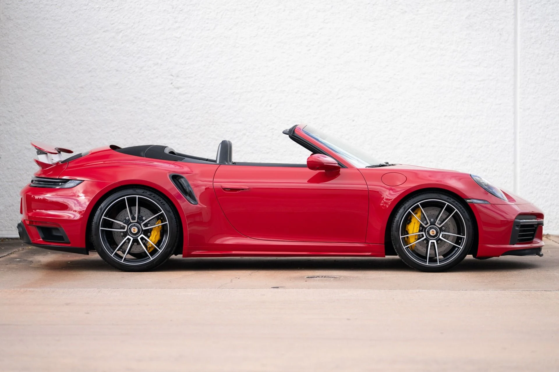 mph005_2584684182_Used_2021_Porsche_911_Turbo_S_Cabriolet_1765565063_350f3f7bfd