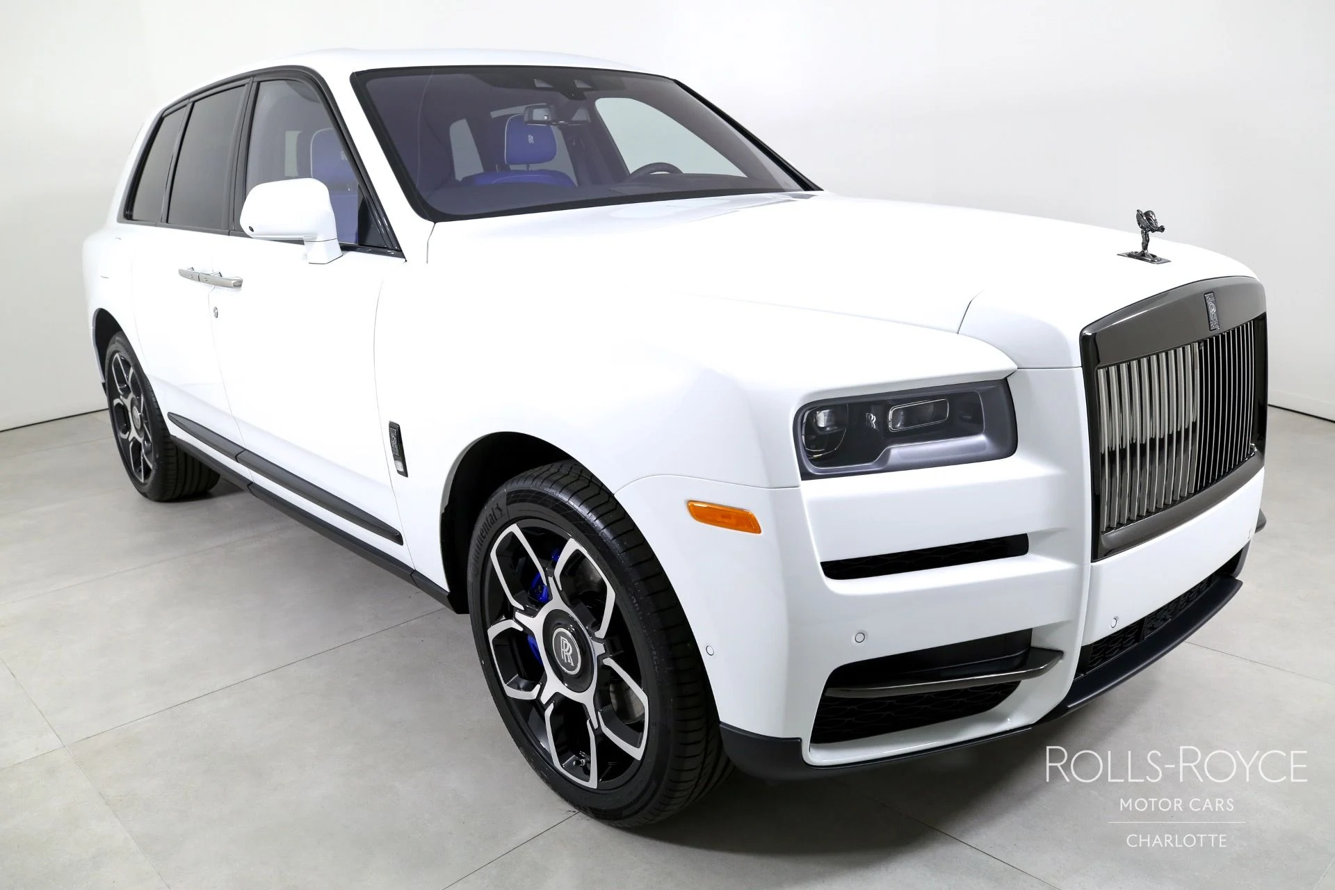 mph005_2598569009_Used_2024_Rolls_Royce_Black_Badge_Cullinan_1703176415_5b7b7861a3