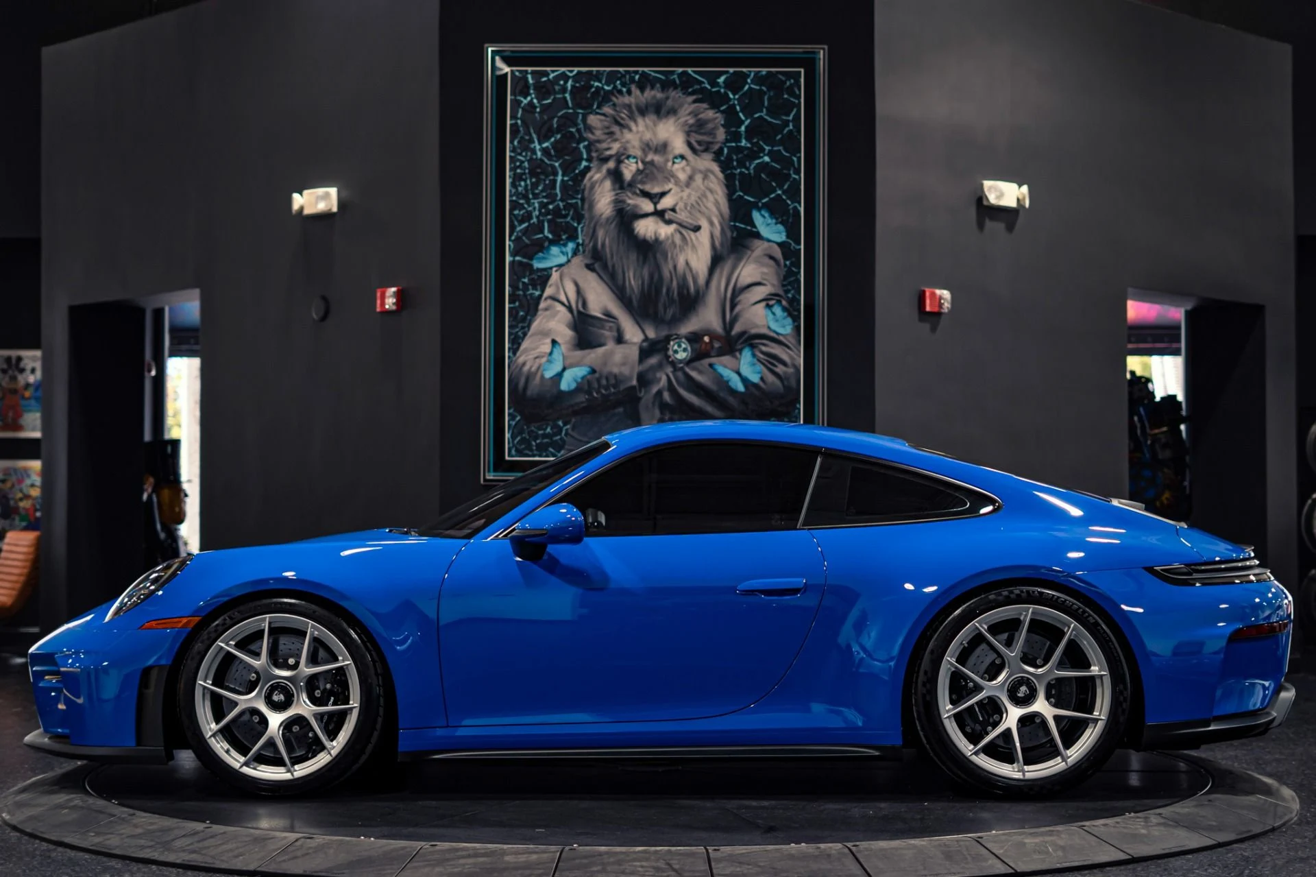 mph005_2599083309_Used_2026_Porsche_911_GT_3_Touring_Lugano_Blue_Lightweight_Package_1777381439_083cc8c4a4