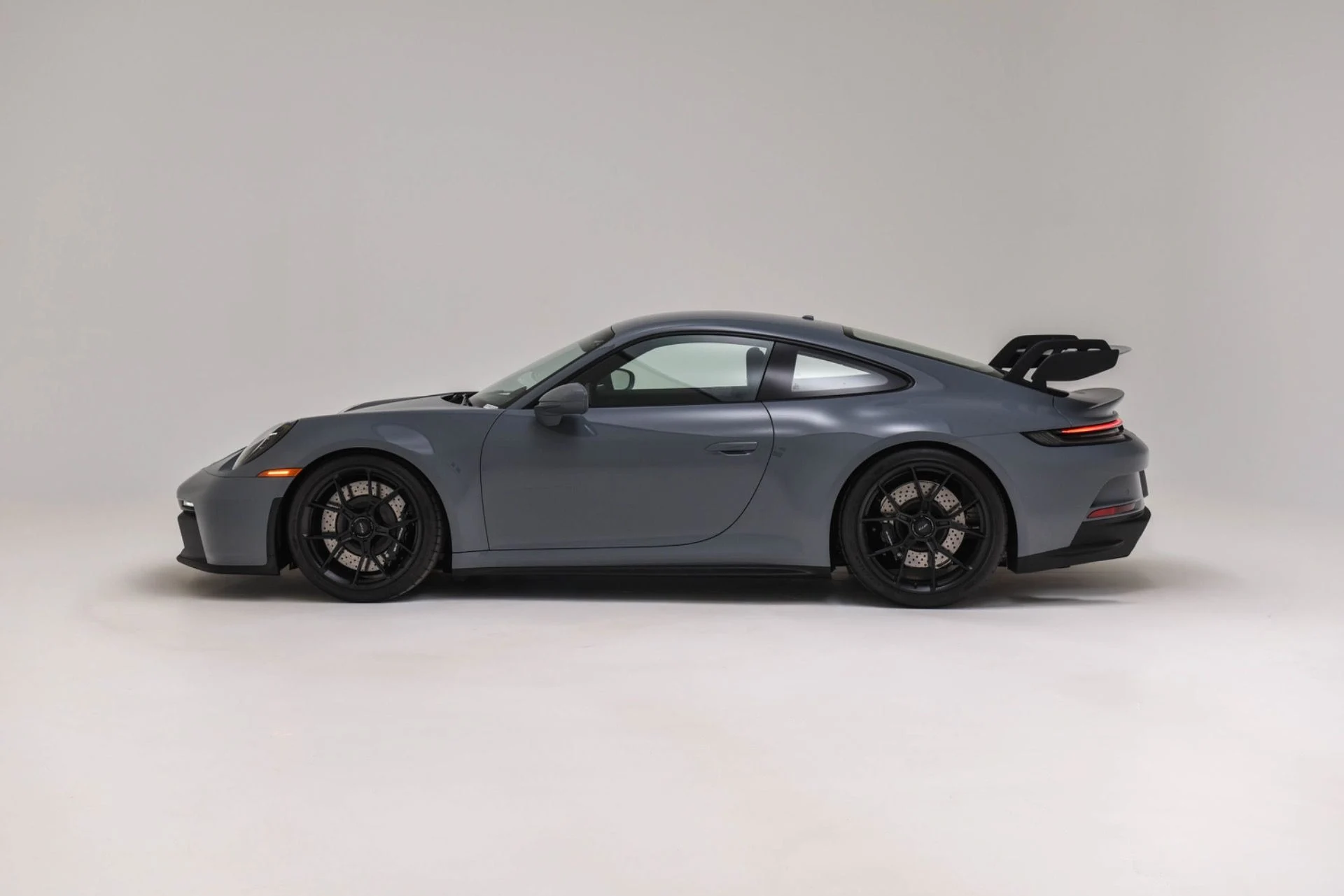 mph005_2606596506_Used_2024_Porsche_911_GT_3_1774634335_ad6f33787d