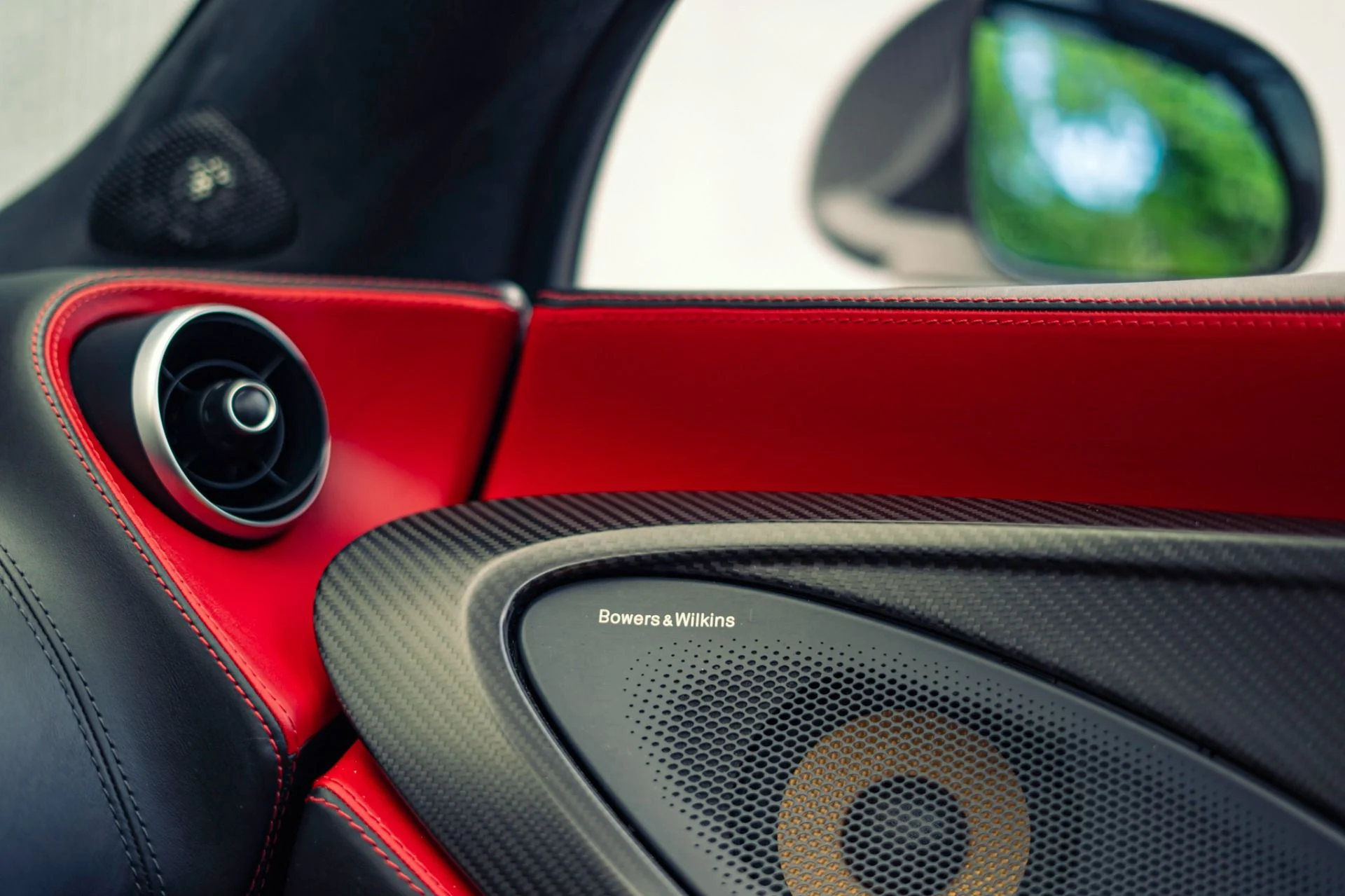 mph005_2607462310_Used_2019_Mc_Laren_570_S_Spider_1779318587_905ee1b193