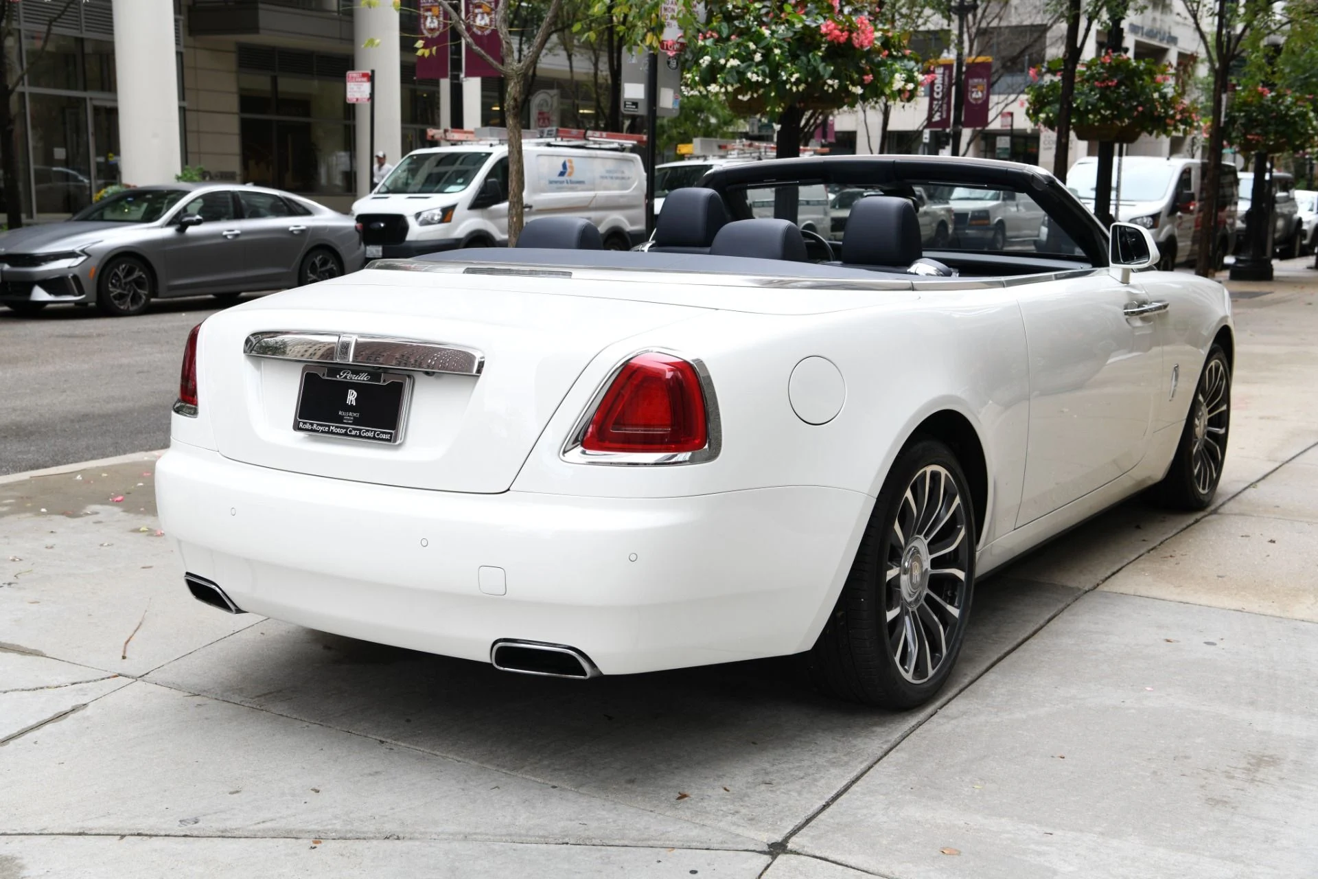 mph005_2612931853_10800_p7_l_700f847647