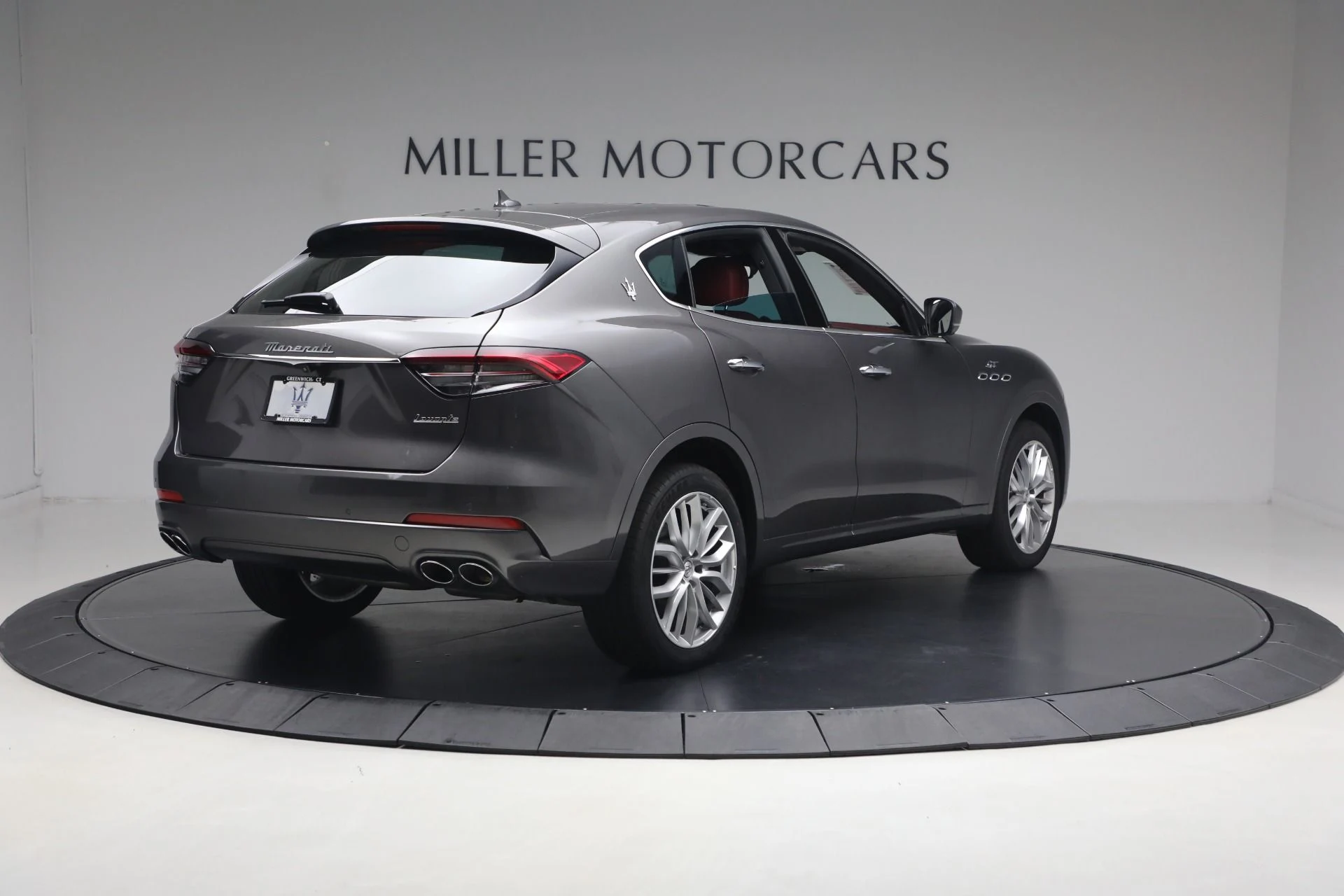mph005_2626637795_Used_2022_Maserati_Levante_GT_1779988698_063a5271d3