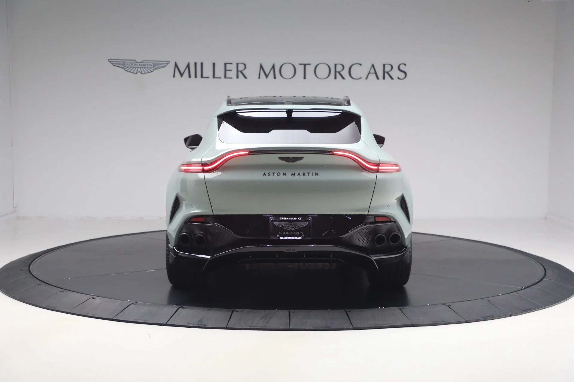 mph005_2628593870_Used_2025_Aston_Martin_DBX_707_1782571061_a5d8d81b26