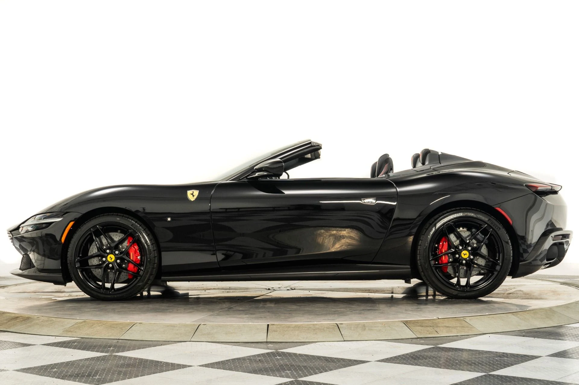 mph005_2632352357_Used_2024_Ferrari_Roma_Spider_1759261695_be4eb212ef