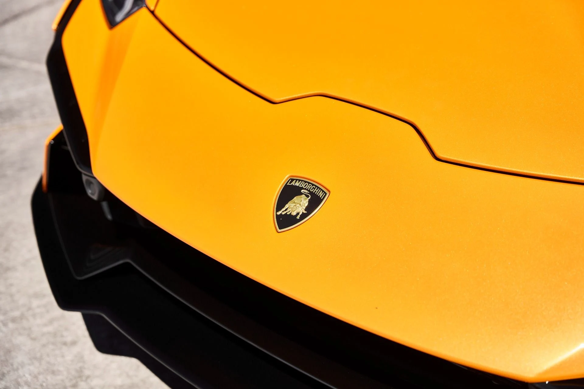 mph005_2633376190_Used_2023_Lamborghini_Huracan_Tecnica_Base_1777011574_34d4f8114e