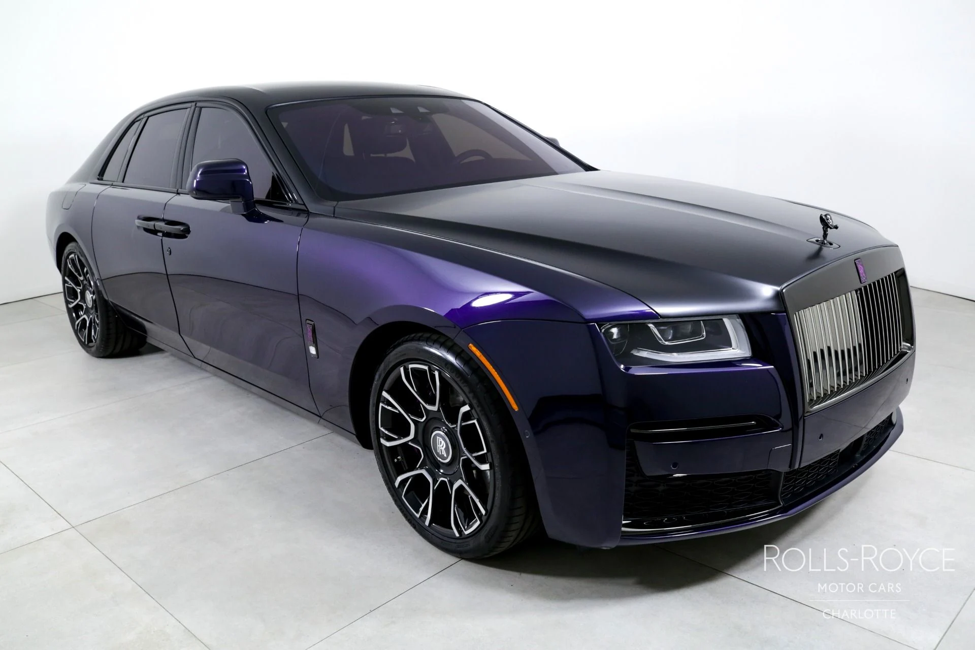 mph005_2634106077_Used_2024_Rolls_Royce_Black_Badge_Ghost_1743777574_9cbc5ae117