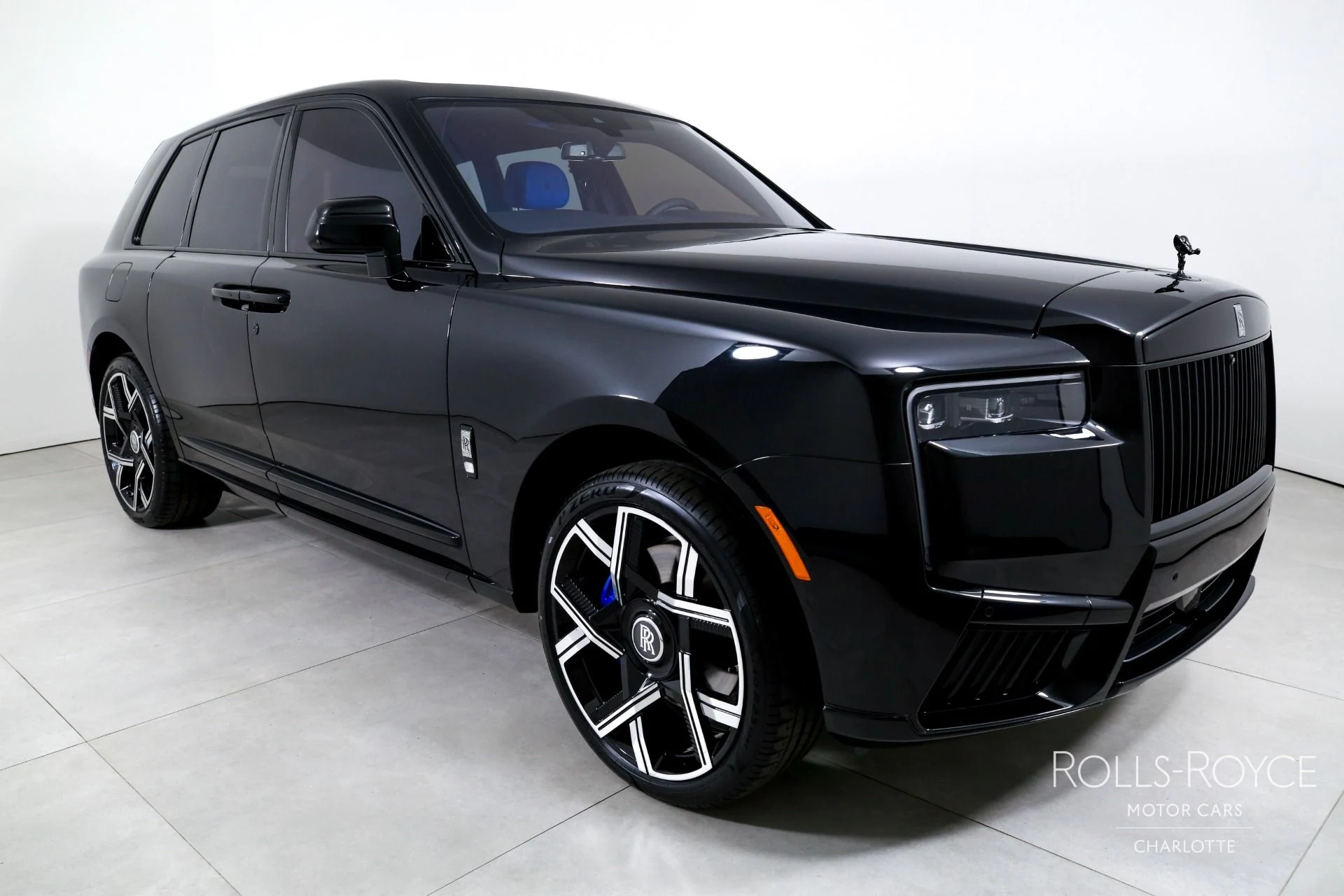 mph005_2637800510_Used_2026_Rolls_Royce_Cullinan_1767024631_e9b739cfa1