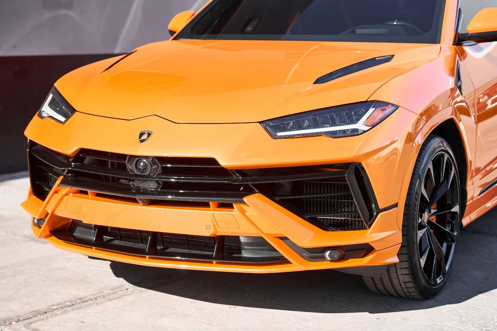 mph005_2639065713_Used_2023_Lamborghini_Urus_S_1747338722_82430d0617