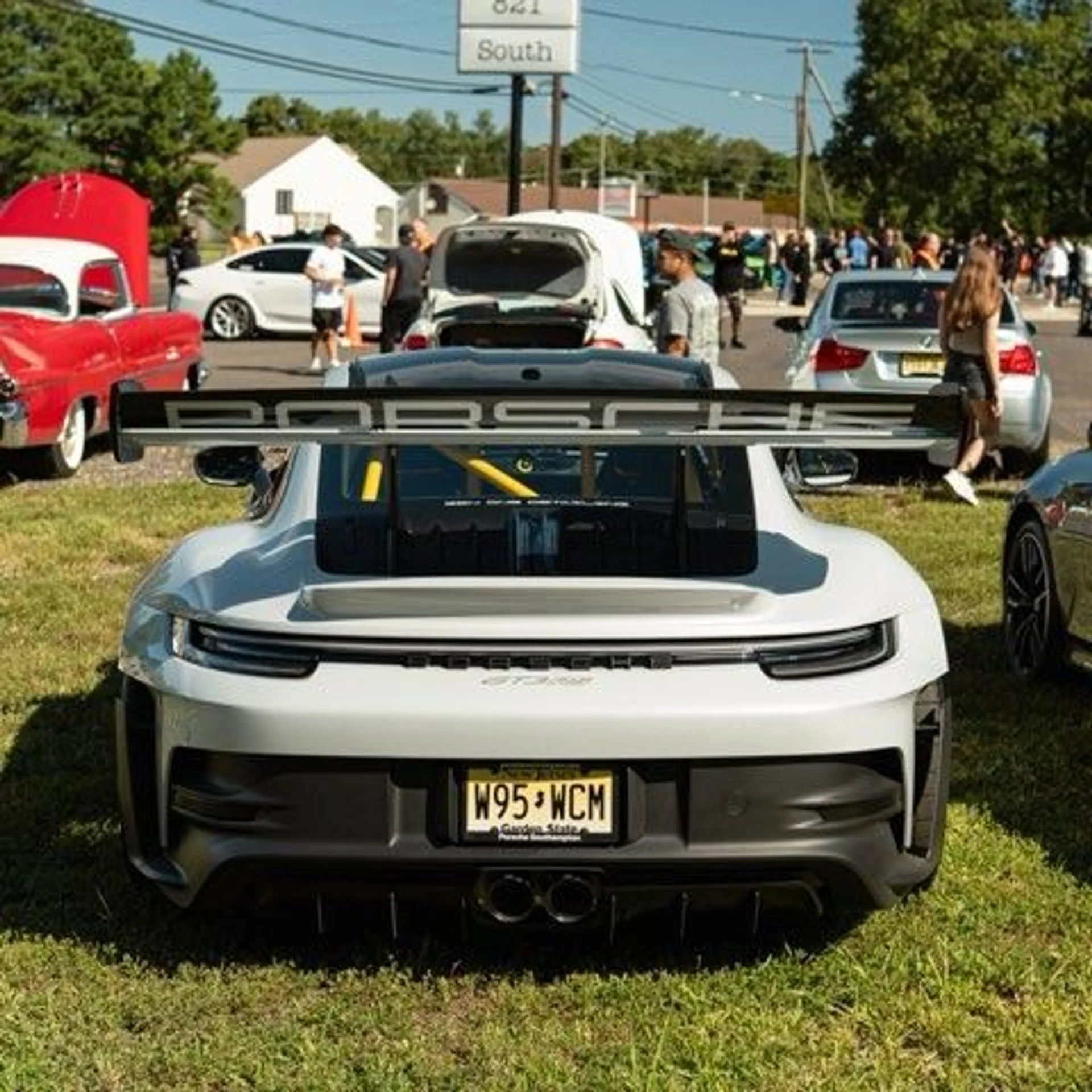 mph005_2645741233_Used_2024_Porsche_911_GT_3_RS_1759273197_11b09fc042