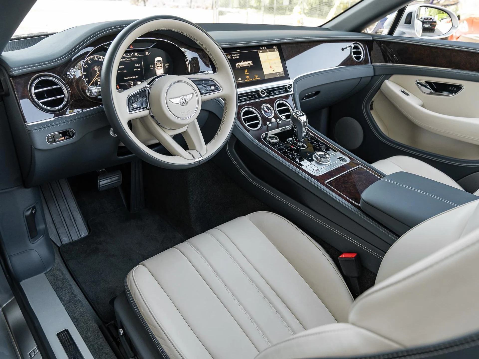 mph005_2645830978_Used_2022_Bentley_Continental_GTC_GT_V8_1777583130_7108101fdc