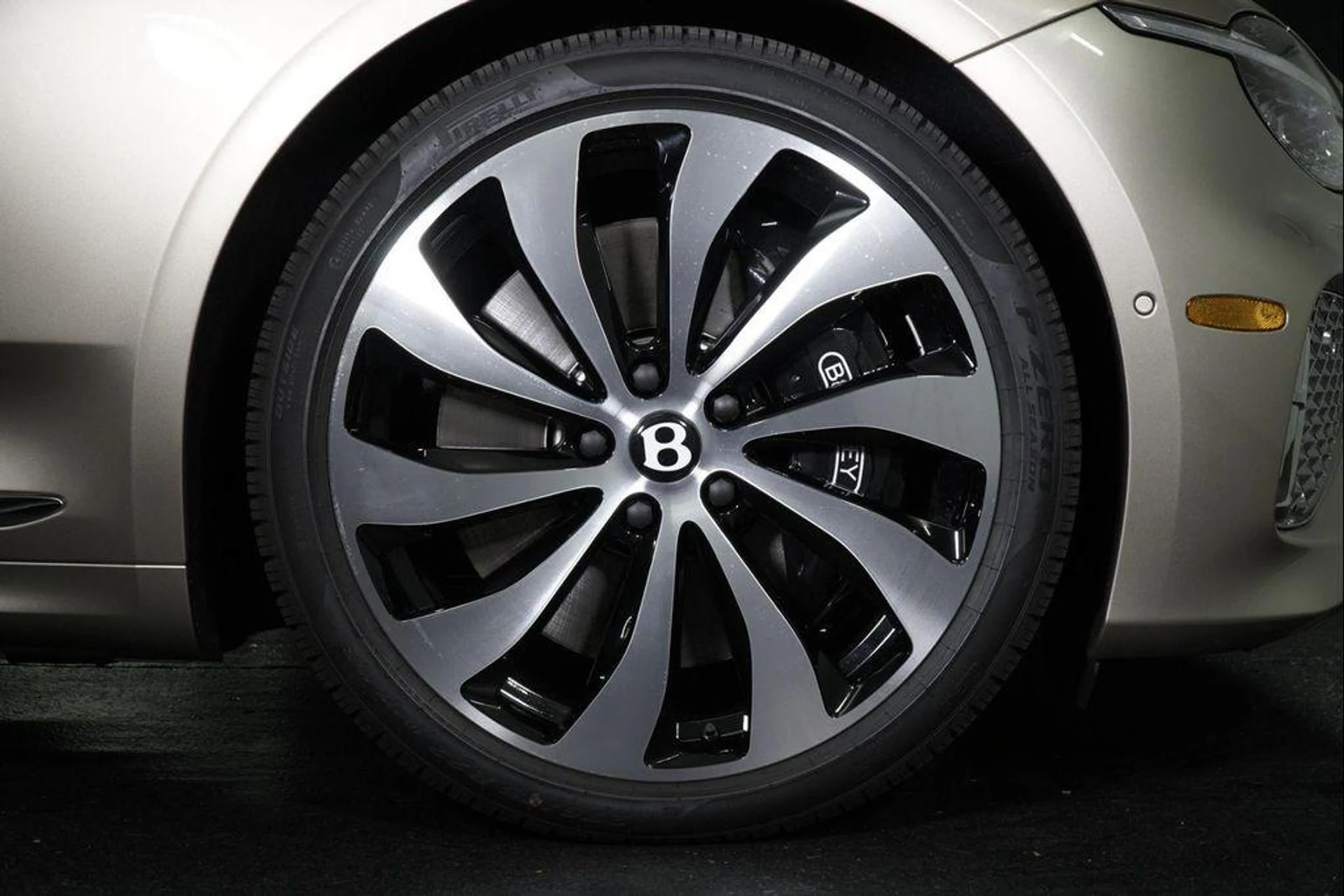 mph005_2646115996_V_Iar58if0ap_W_Lnl_H_Ub_Avv_Oh_Uxw_37b85bfeb7