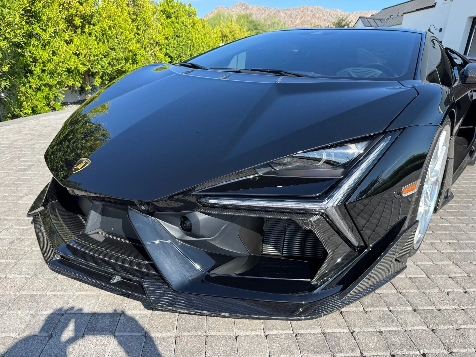 mph005_2649105378_Used_2024_Lamborghini_Revuelto_1760653402_c086e38ae9