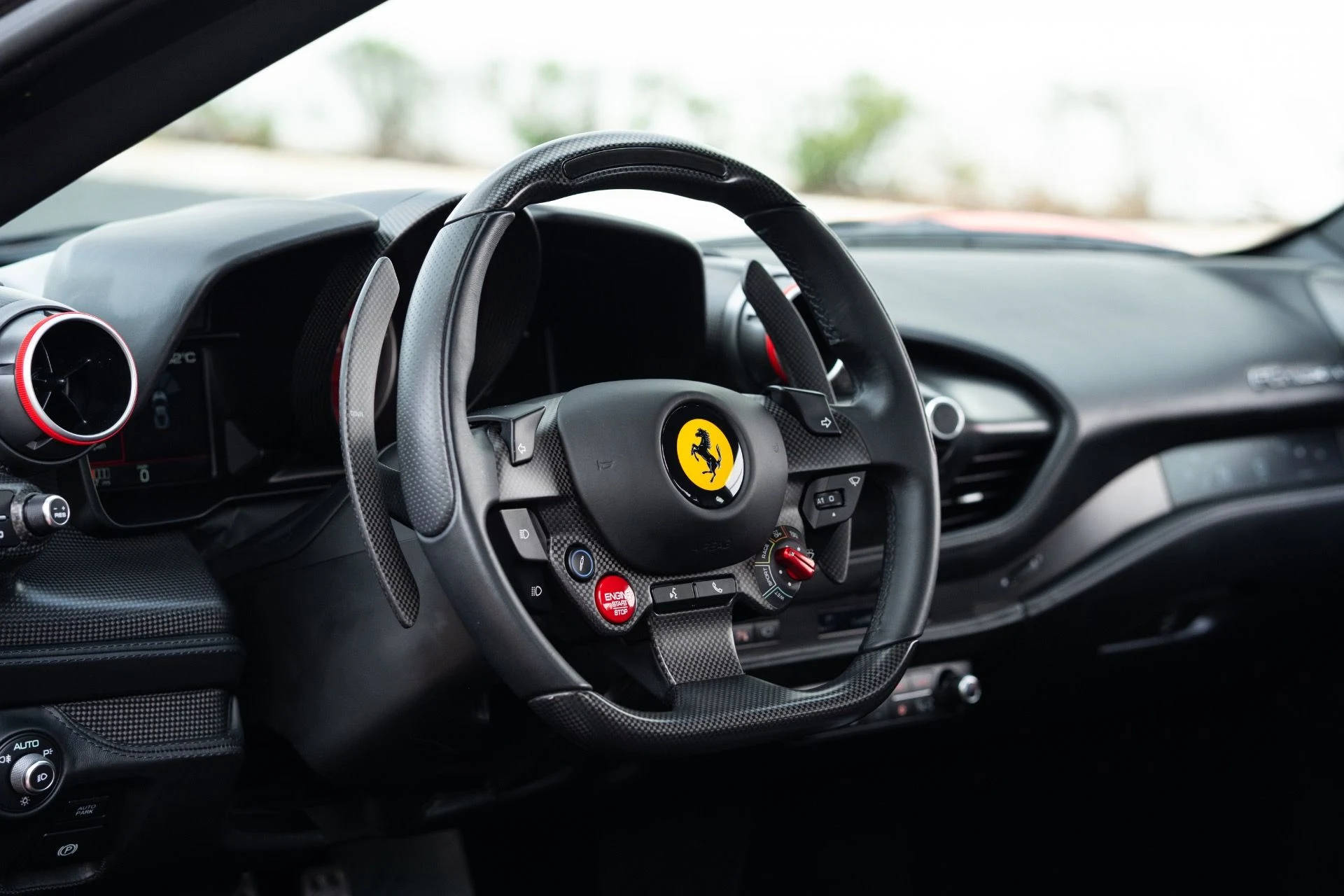 mph005_2652763453_Used_2022_Ferrari_F8_Tributo_1777610144_2d38721427