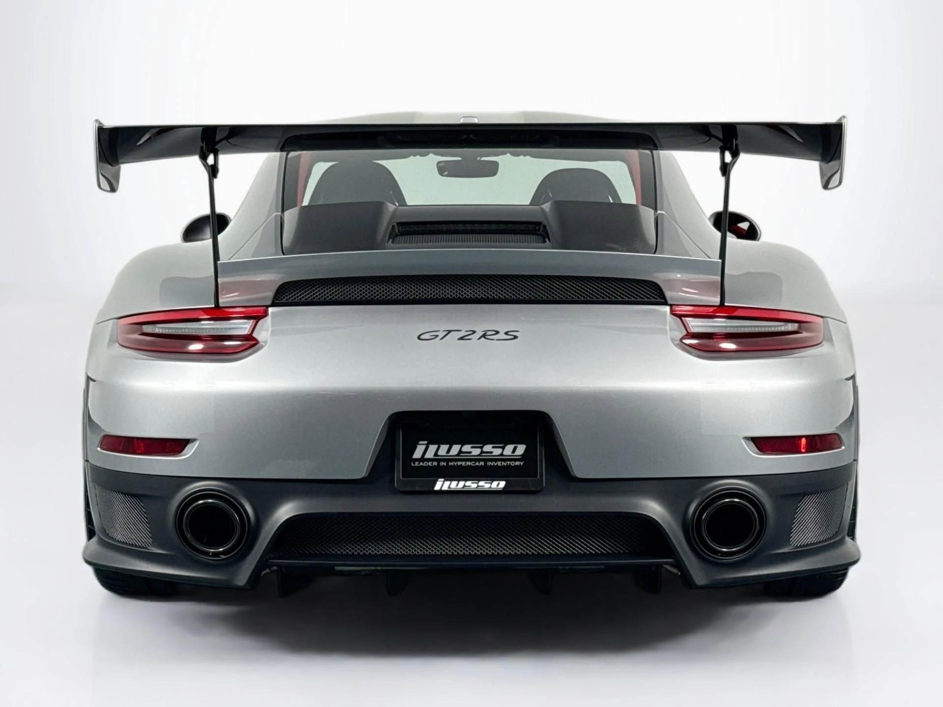 mph005_2658164587_Used_2018_Porsche_911_GT_2_RS_1787074088_e335dbc1a2