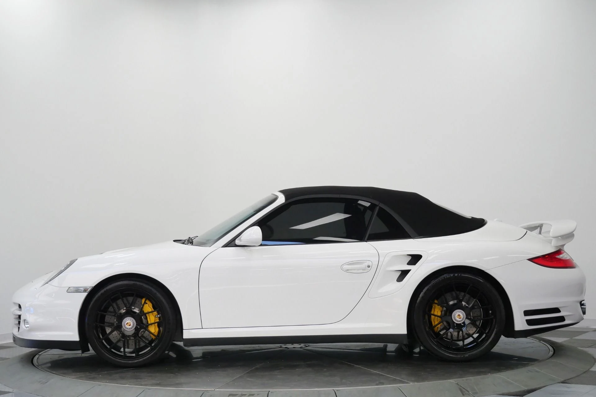 mph005_2658587694_Used_2012_Porsche_911_Turbo_S_Cabriolet_Adaptive_Sports_Seats_Sport_Chrono_1779828864_aa30850cfb