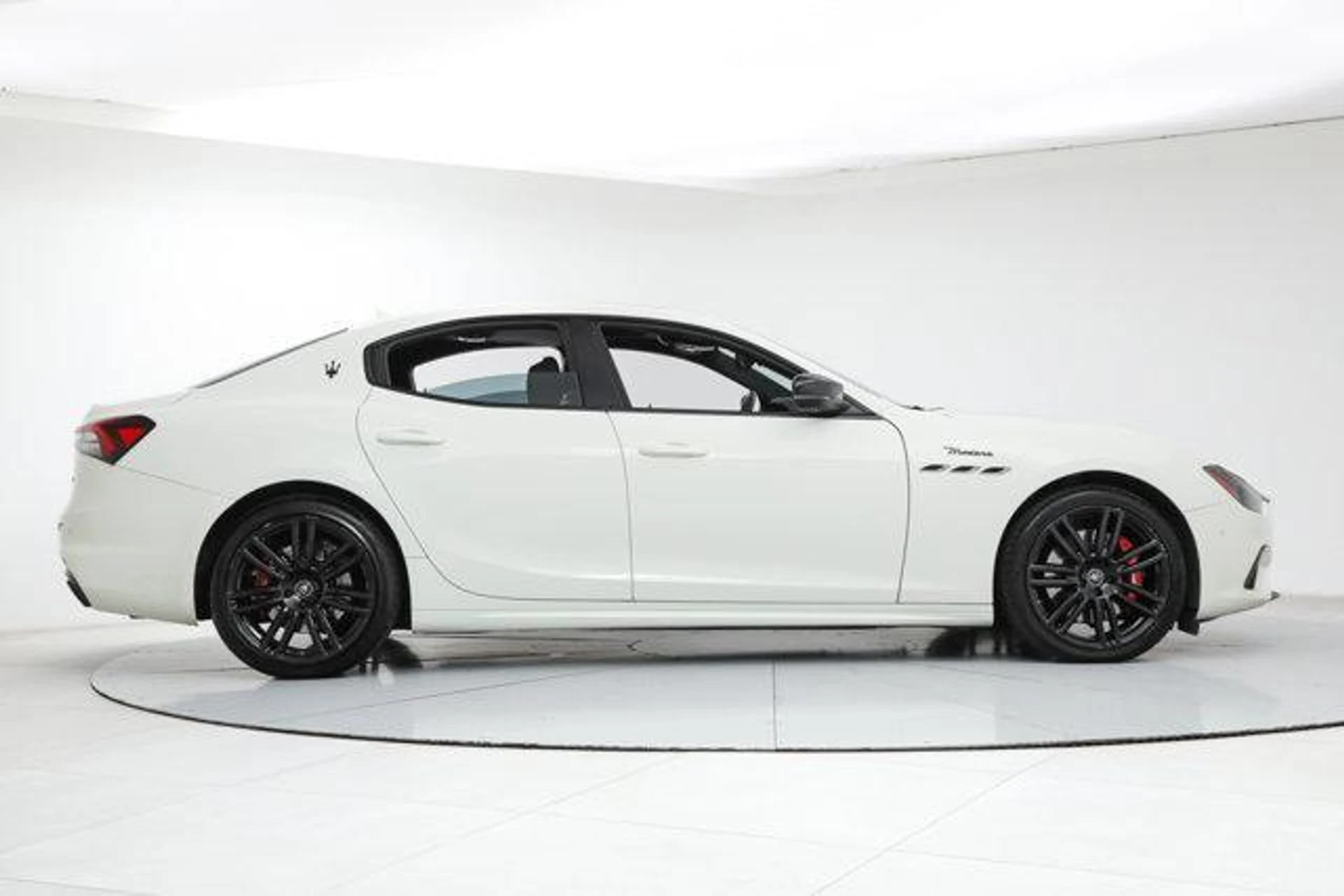 mph005_266621784_w1vg_F_Ee3_Kw_D_Pds_Izz_Cp_Ti_NP_Yngg_dc86149664