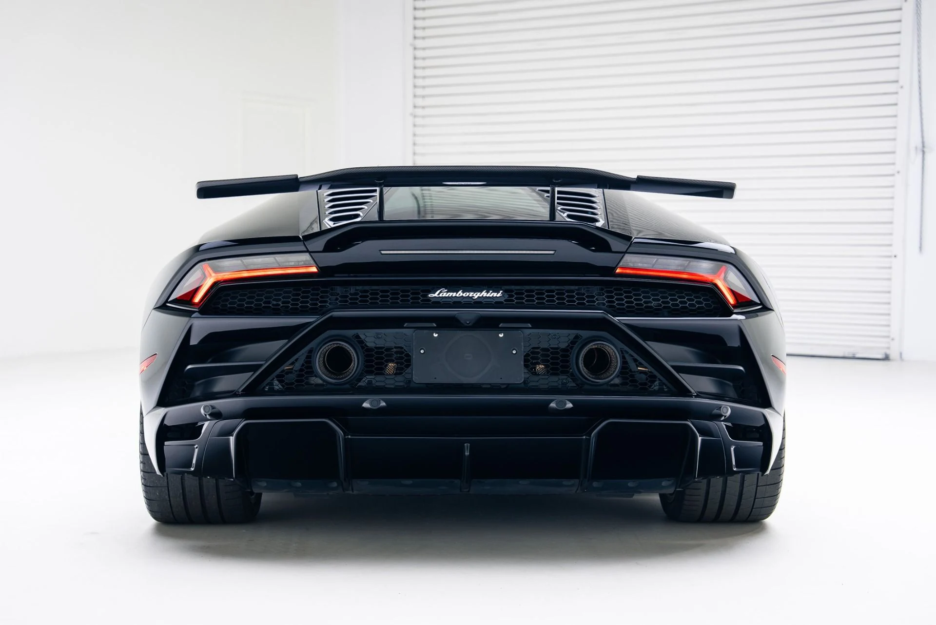 mph005_266702449_Used_2021_Lamborghini_Huracan_EVO_1765497065_e3809b3dbc