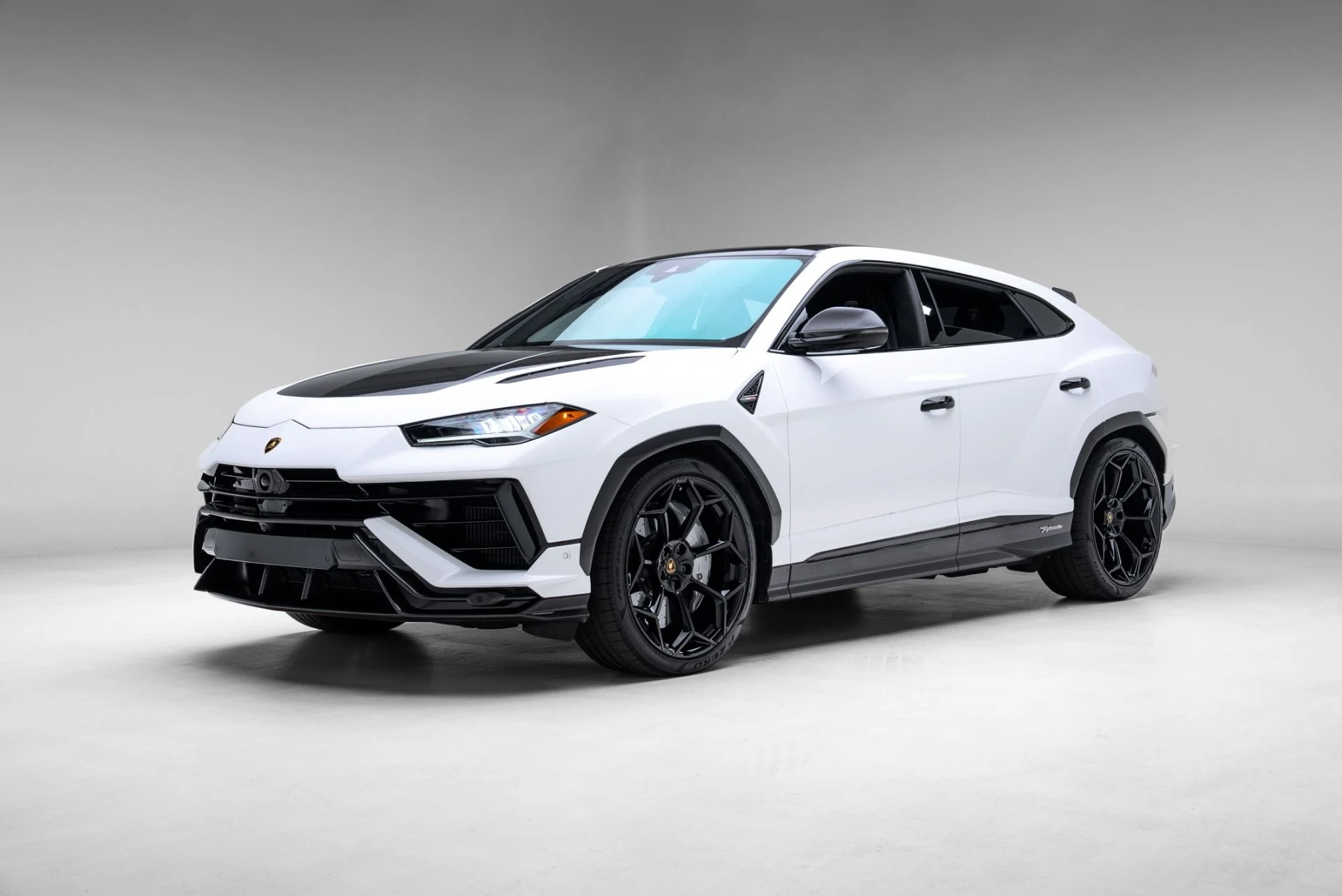 mph005_2669004760_Used_2024_Lamborghini_Urus_Performante_1775146757_2b2e266732