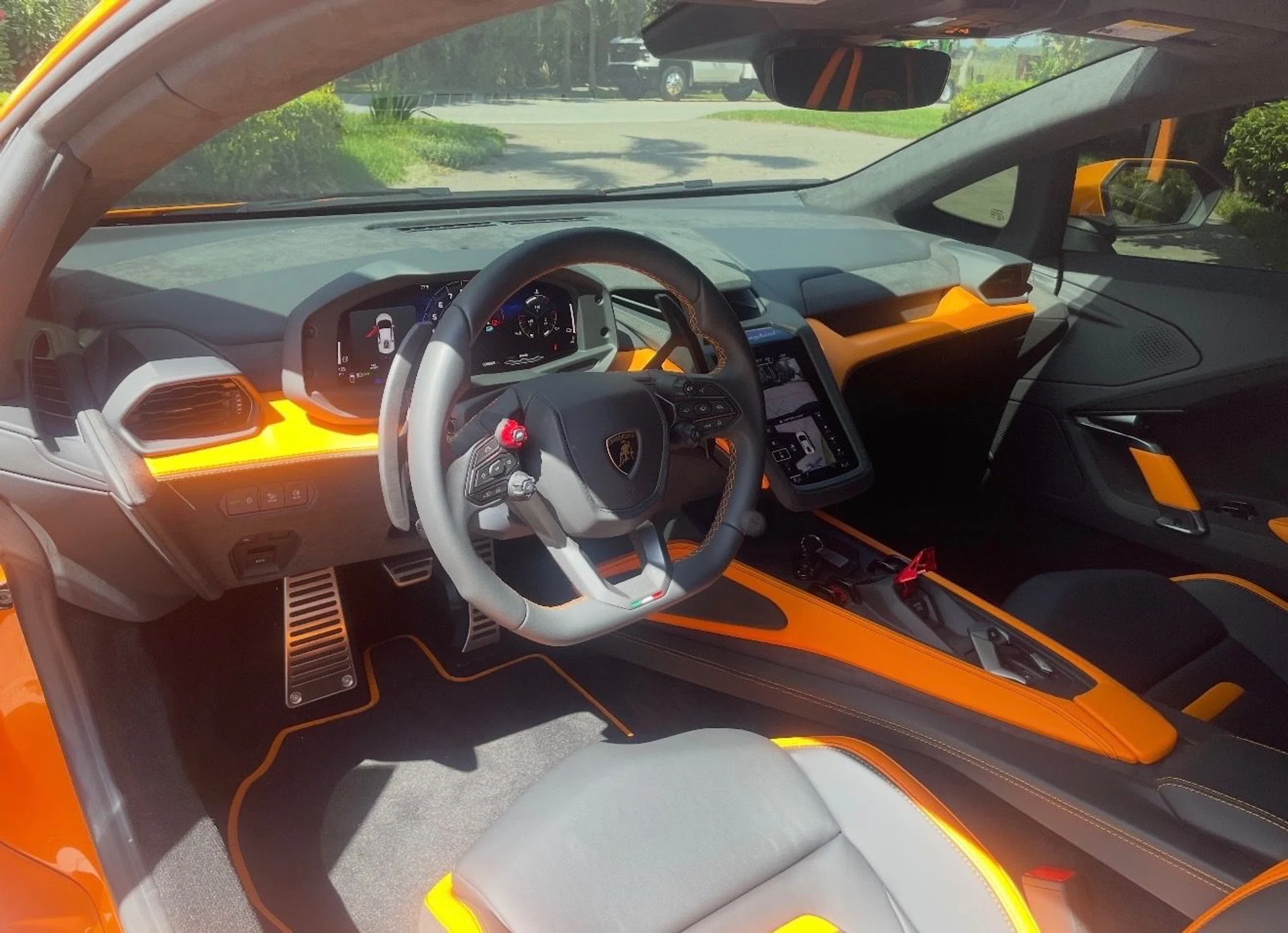 mph005_2675099542_Used_2026_Lamborghini_Temerario_1790890949_f1b37c7092