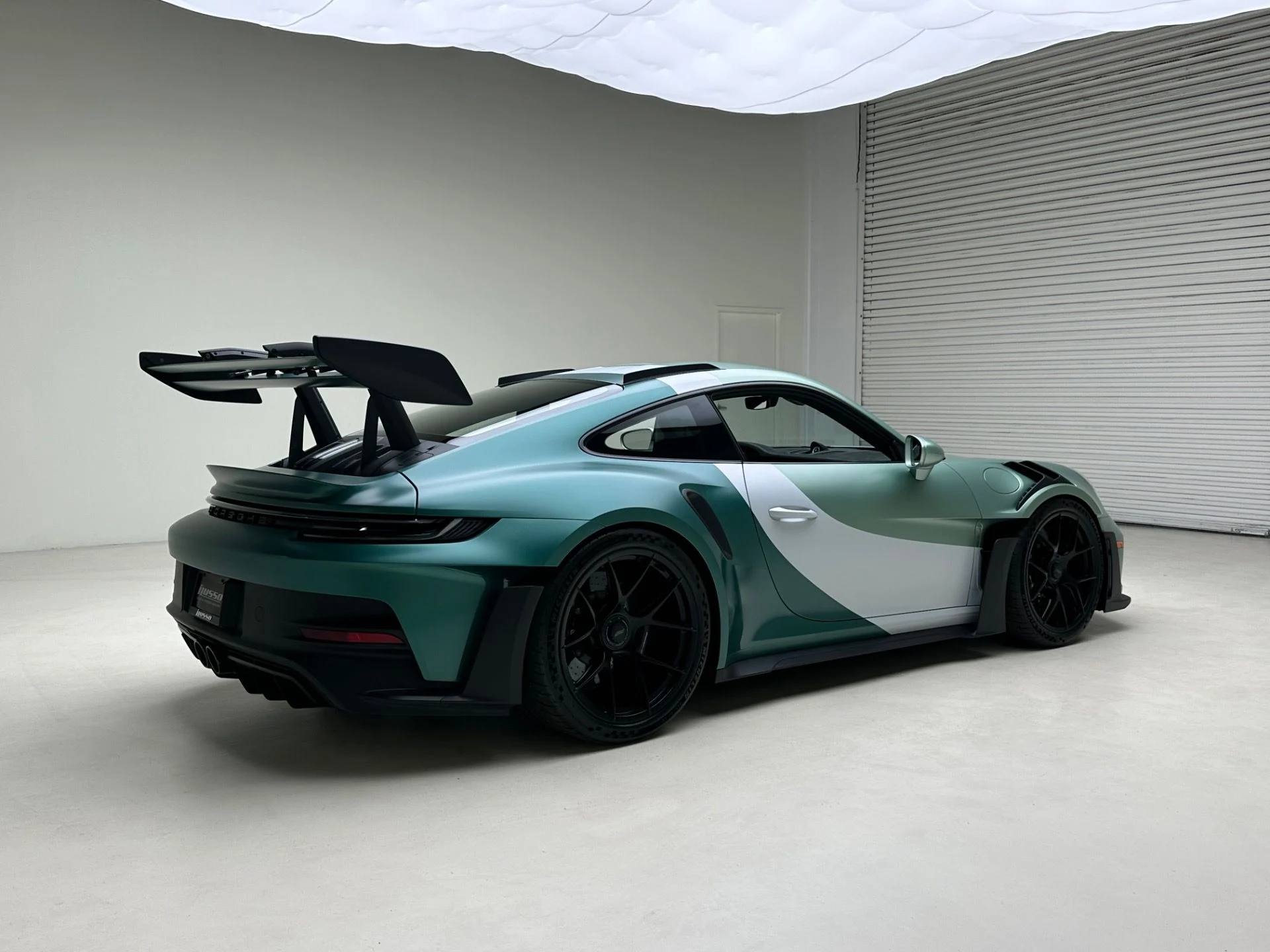 mph005_2679895755_Used_2024_Porsche_911_GT_3_RS_1777498443_2081ada18c