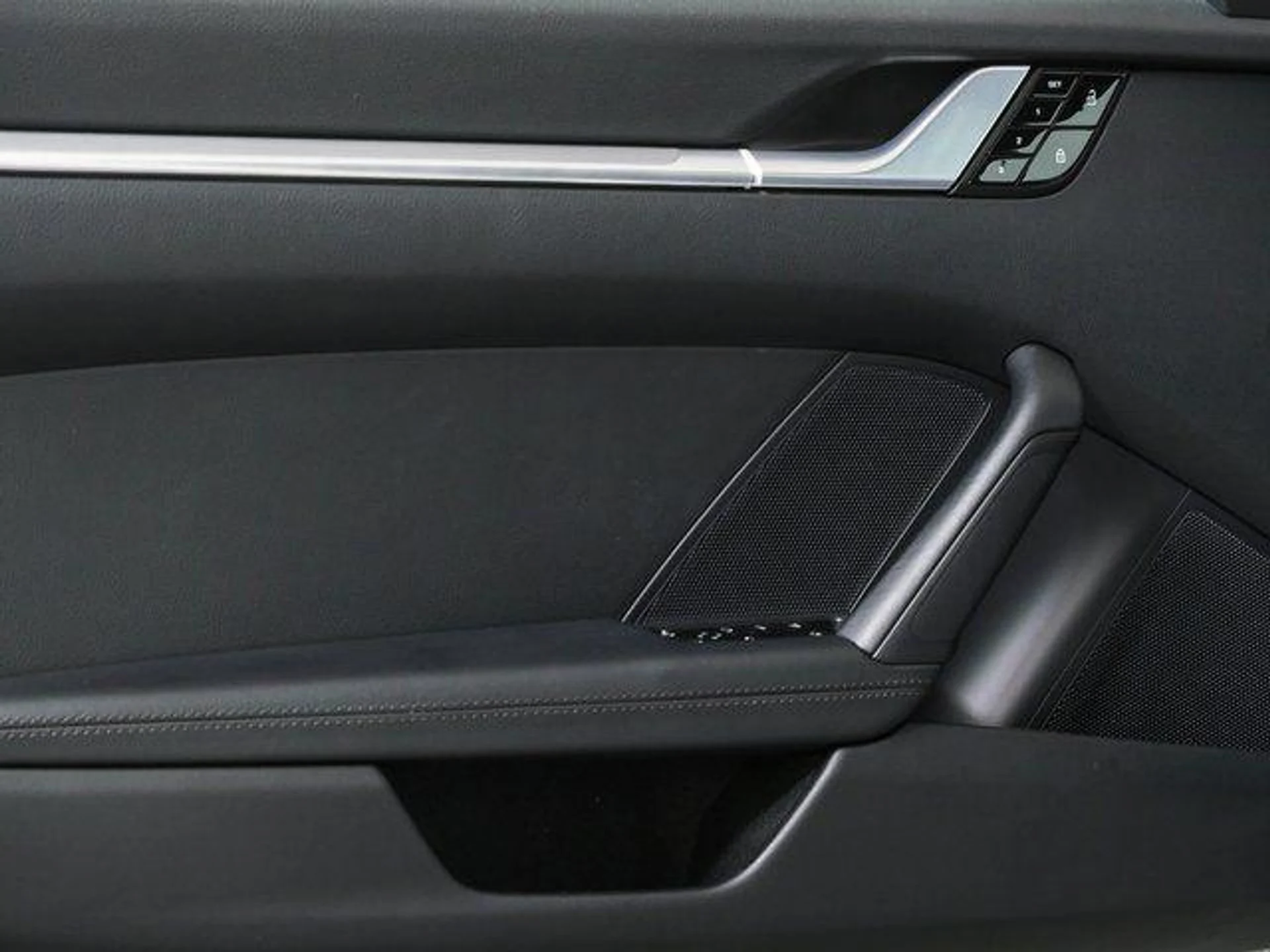 mph005_2685250475_Ry6wj_Nh6_Kh3x_Sia_Xe1p_Ux_V_Ebj_Ec_e4d2a0d7f1