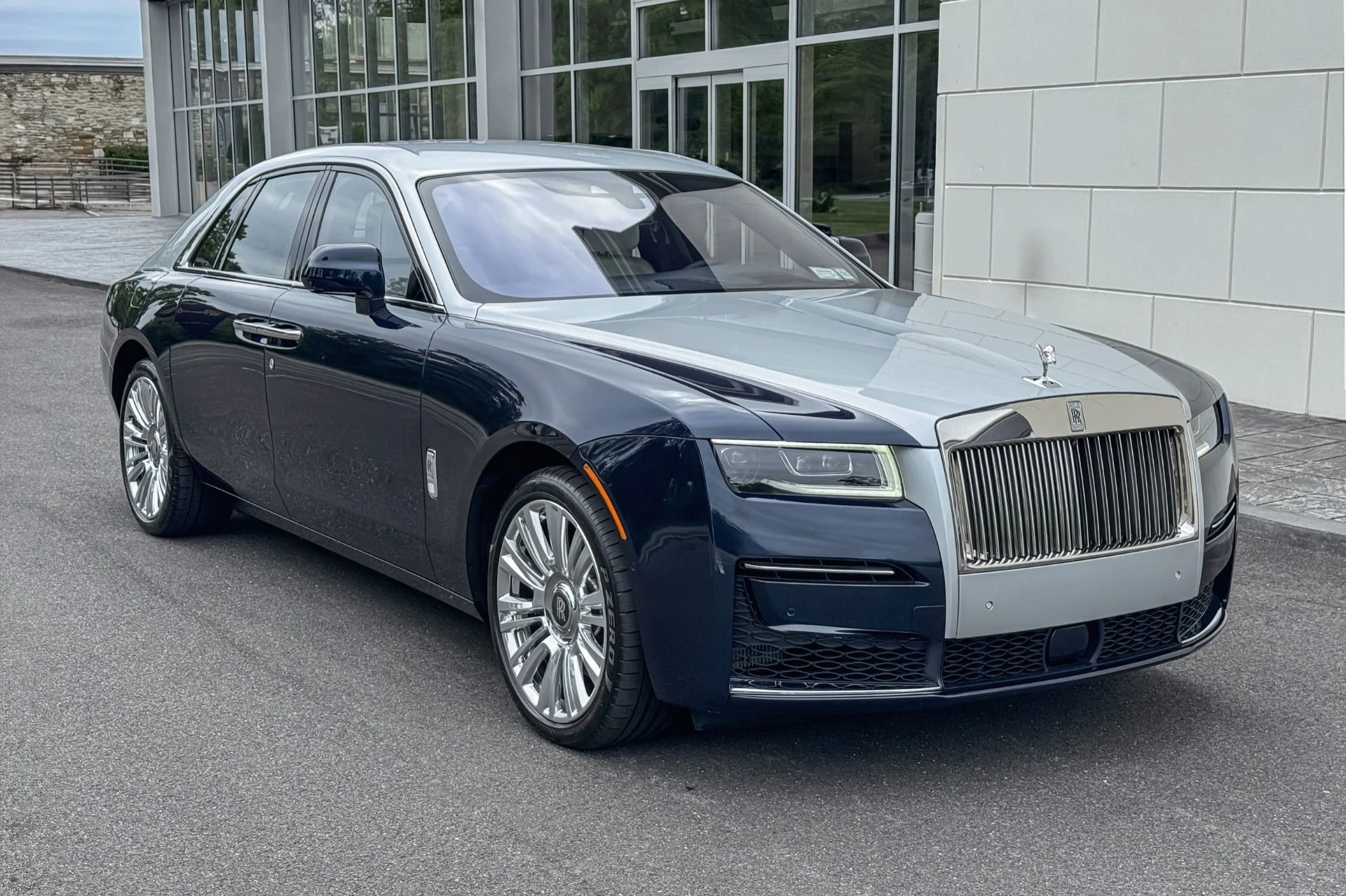 mph005_2685323729_Used_2021_Rolls_Royce_Ghost_1793137991_aefcb8c05c