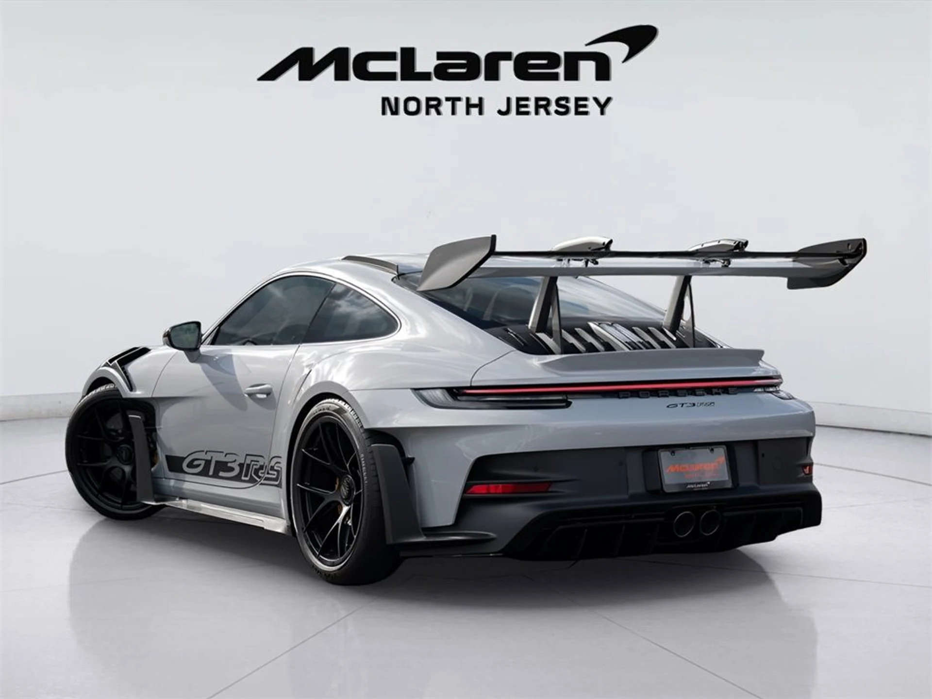 mph005_269159203_image_7_68dfde9534