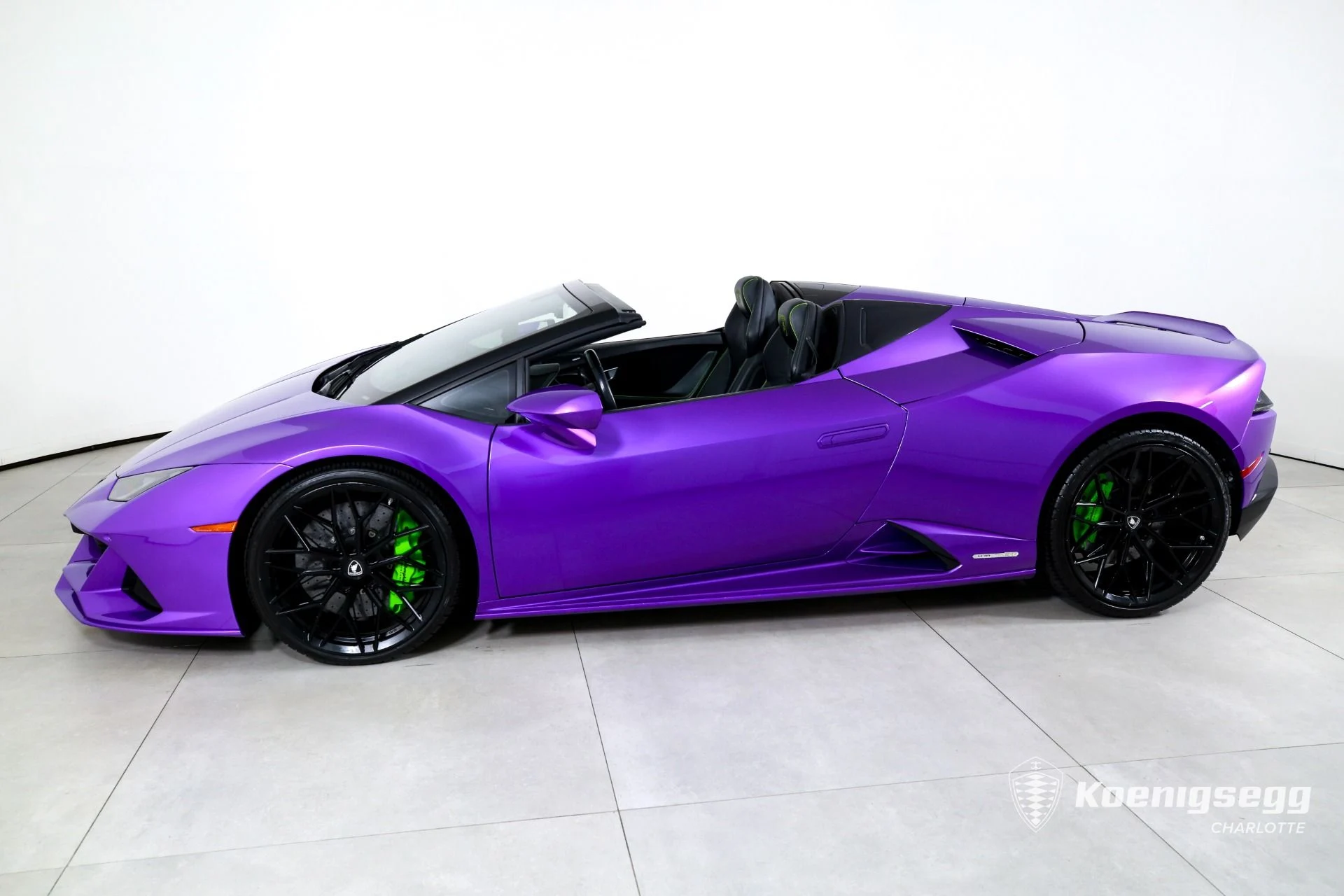 mph005_2693873363_Used_2020_Lamborghini_Huracan_EVO_Spyder_1782837531_c6eab26315