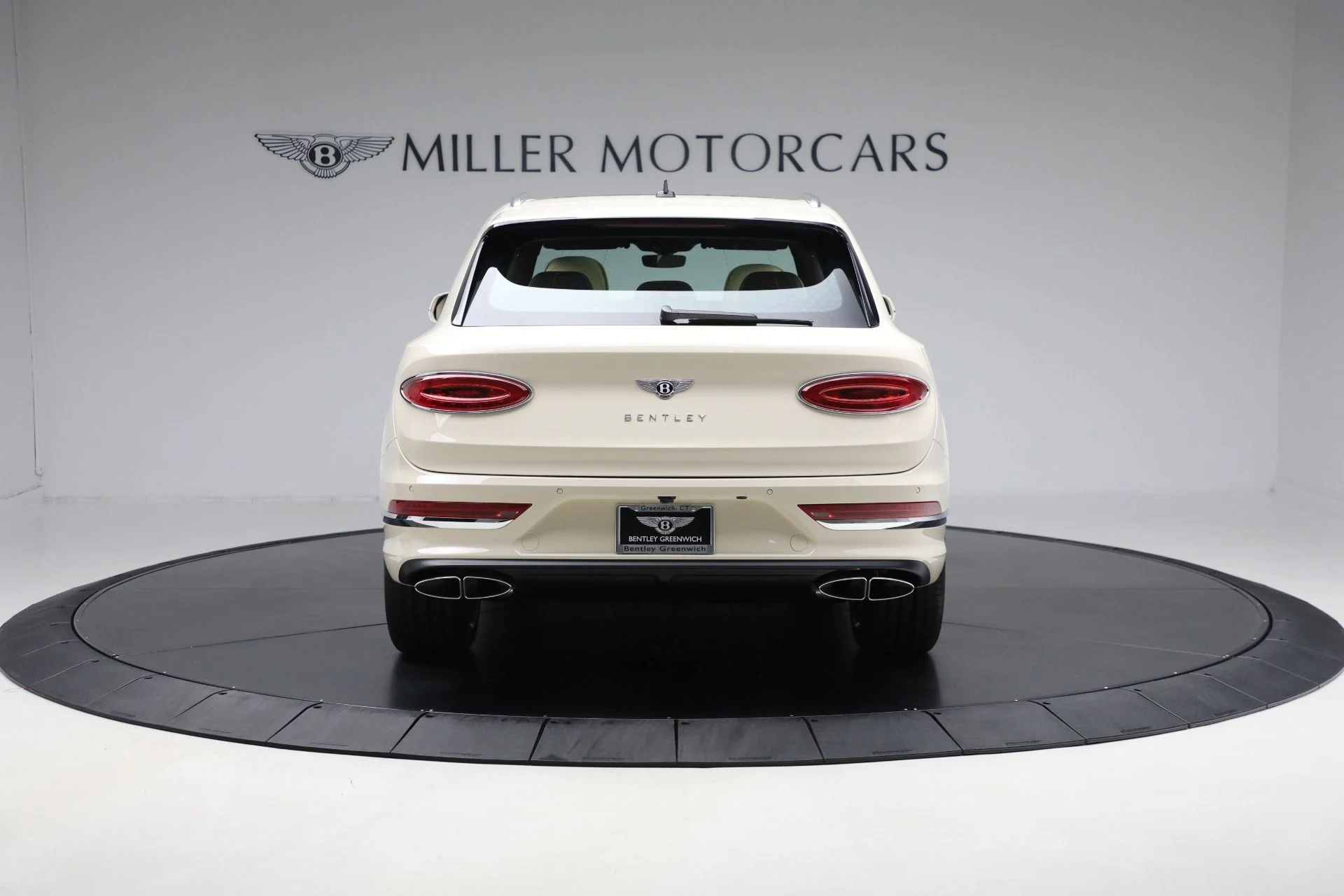 mph005_2708626308_New_2025_Bentley_Bentayga_Azure_V8_4311dadd9b