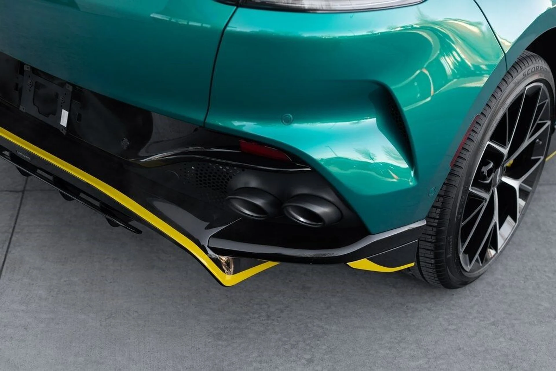 mph005_2709479679_135660113c6e0580a7eb4cef2d0a1272x_bfc450b45a