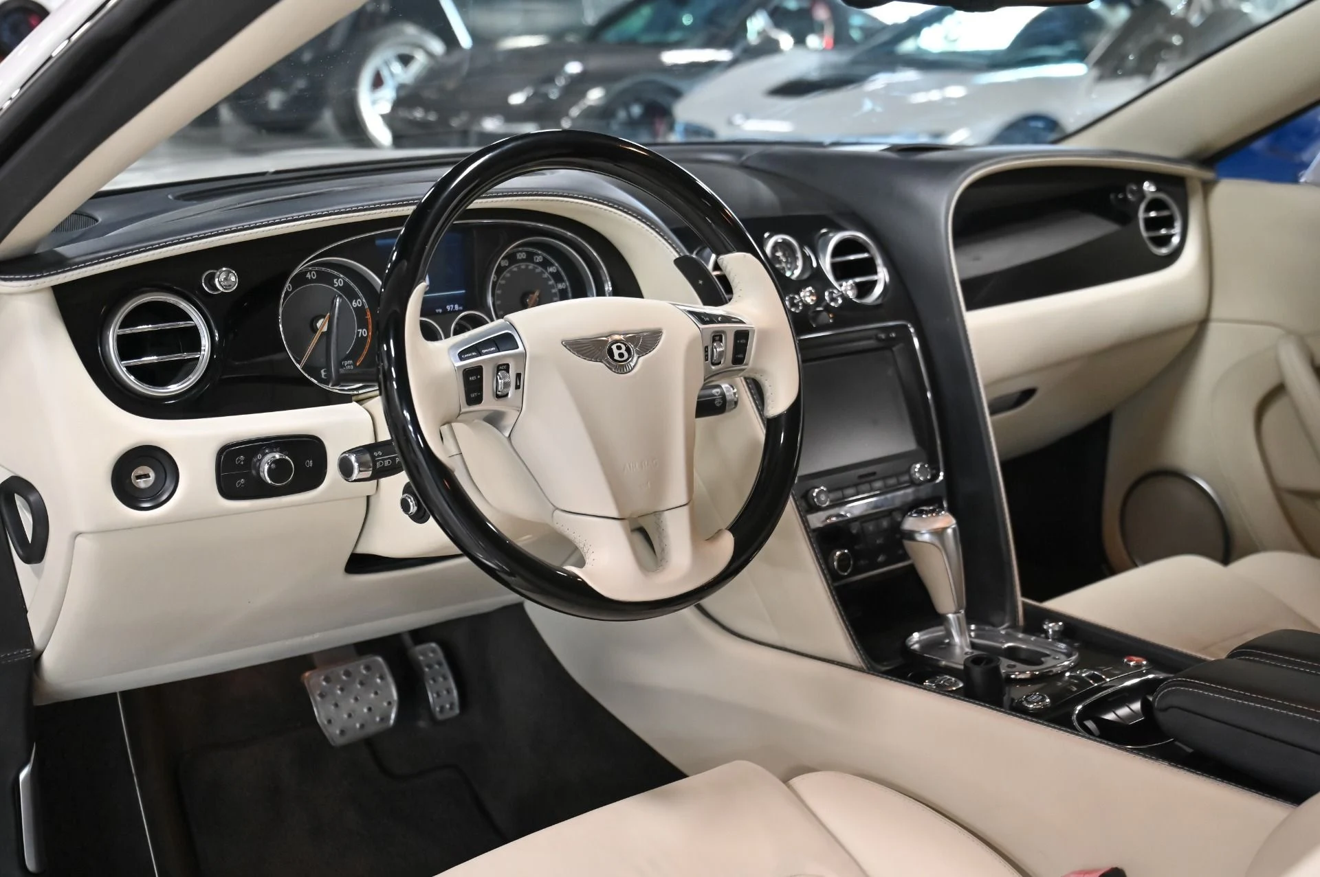 mph005_2710564175_Used_2013_Bentley_Continental_GTC_1758924424_800e2124f3