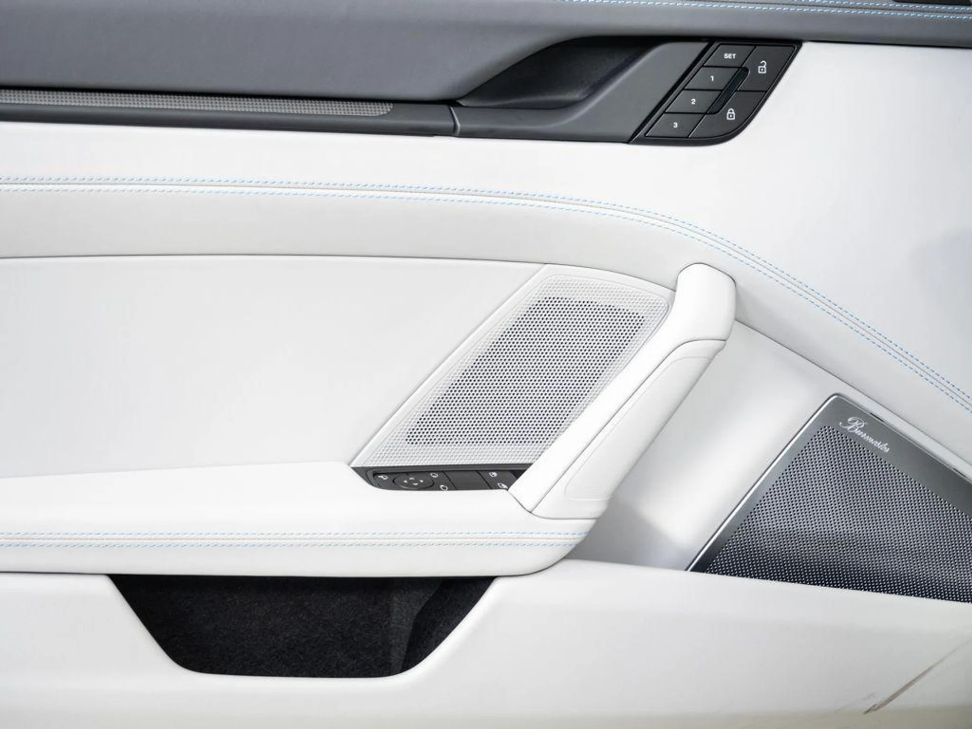 mph005_2710615567_f_ZA_3_VAHW_9c83k_C_o_Fxt_Ih_Vlj_TI_1c3b80ae6f