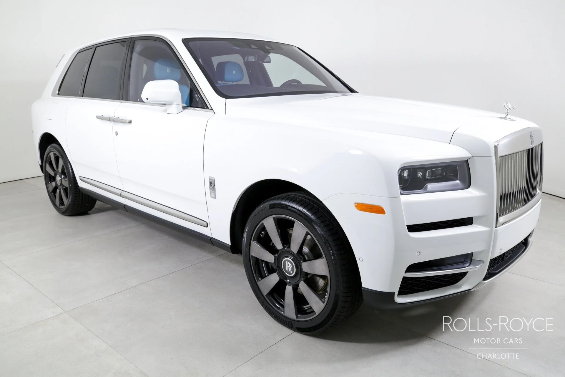 mph005_2714545115_Used_2024_Rolls_Royce_Cullinan_1715875988_e7dd83af30