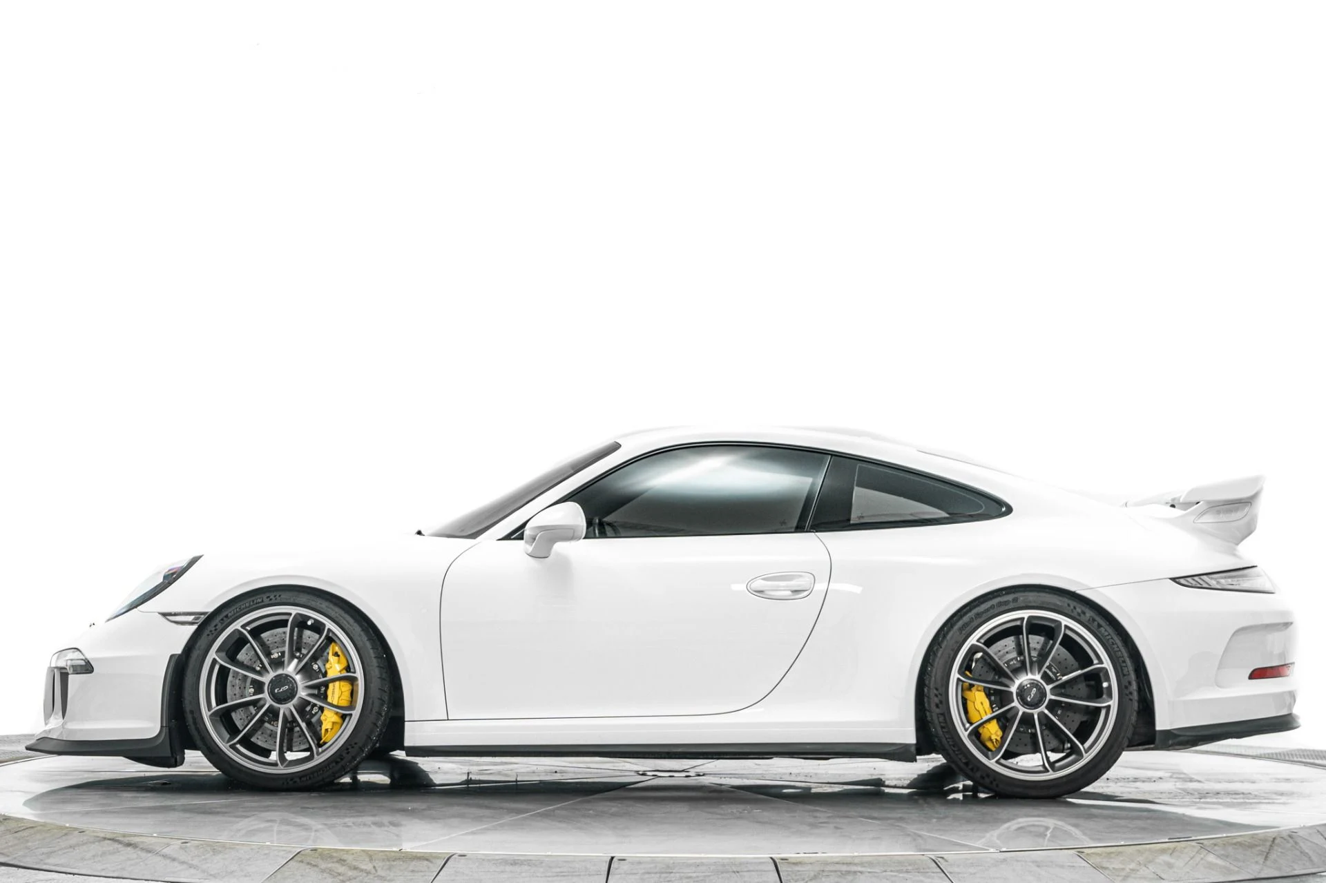 mph005_2734129620_Used_2014_Porsche_911_GT_3_Sport_Chrono_Carbon_Ceramic_Brakes_1784661945_da19911ae5