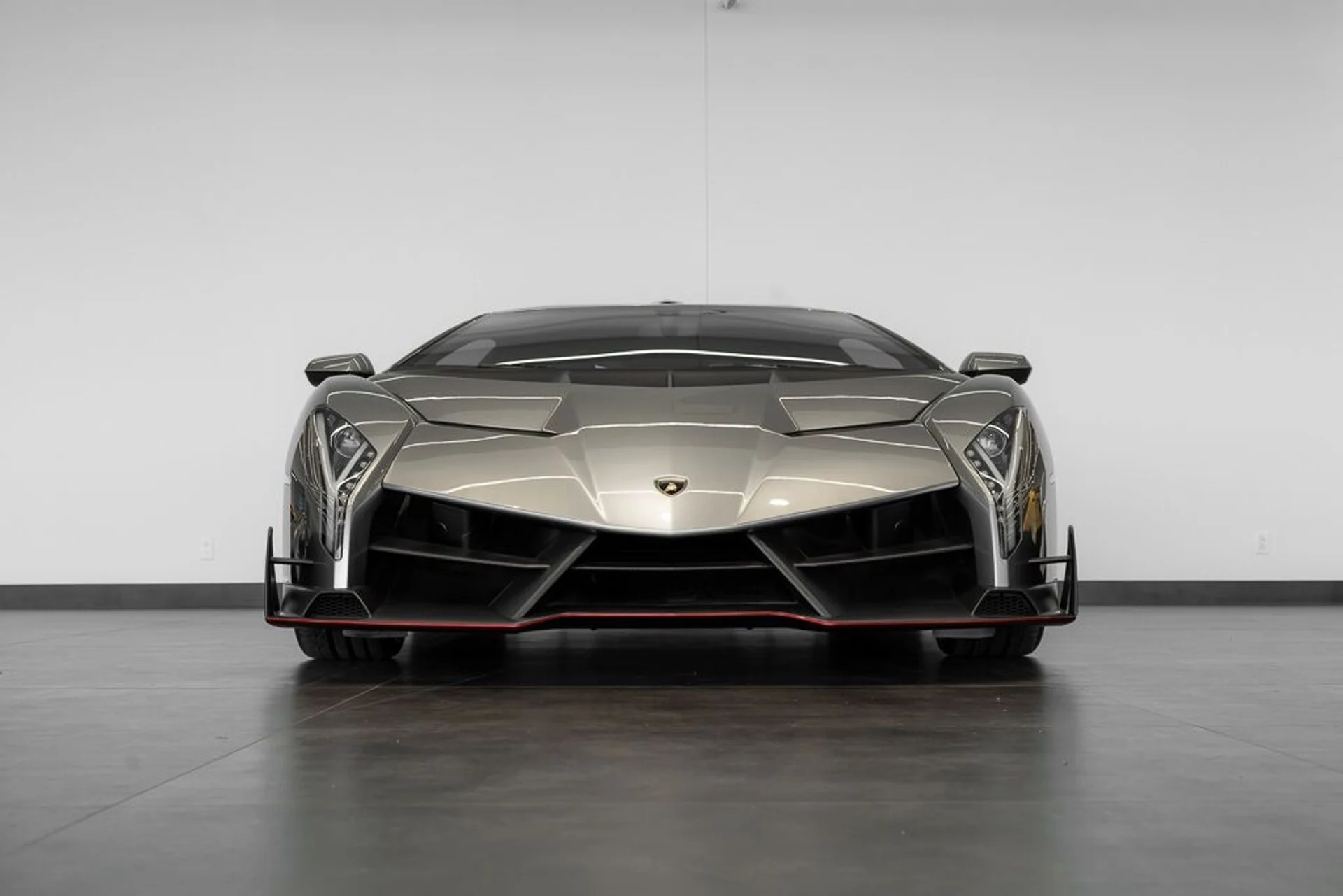 mph005_2742553294_lamborghini_veneno_2014_jpg_v_1779988126_389607d3ad